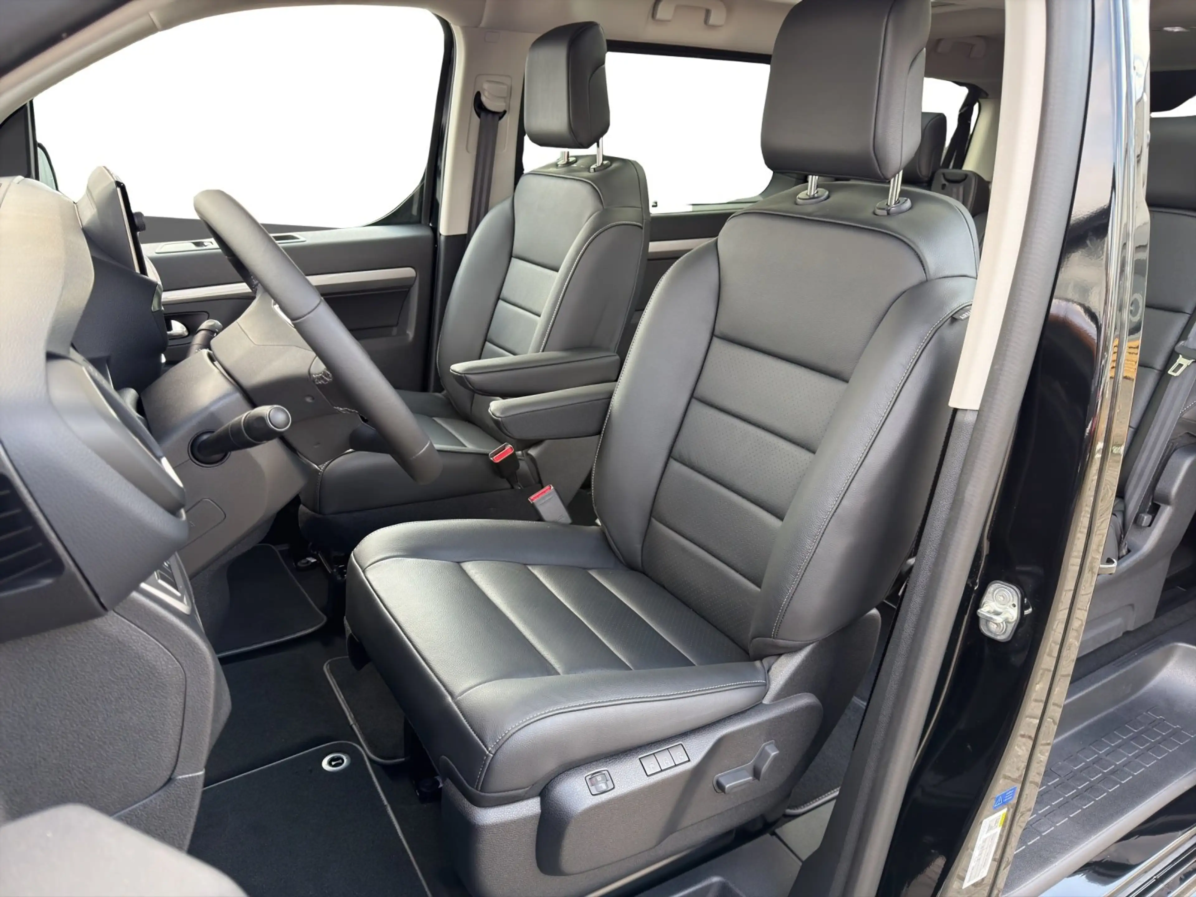 Peugeot Traveller Allure L2 Hdi 180 AHK+Leder+7 Sitzer — photo 11