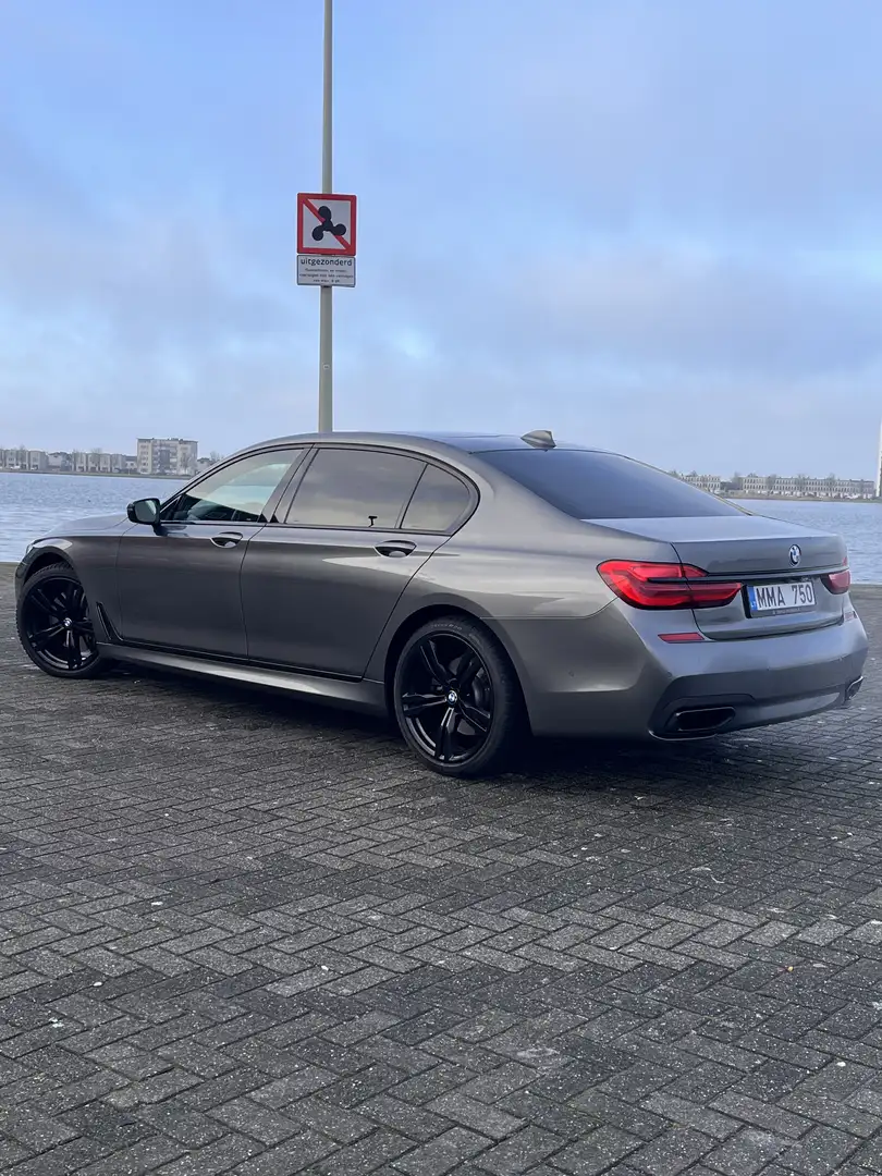 BMW 750 750Li xDrive - 1
