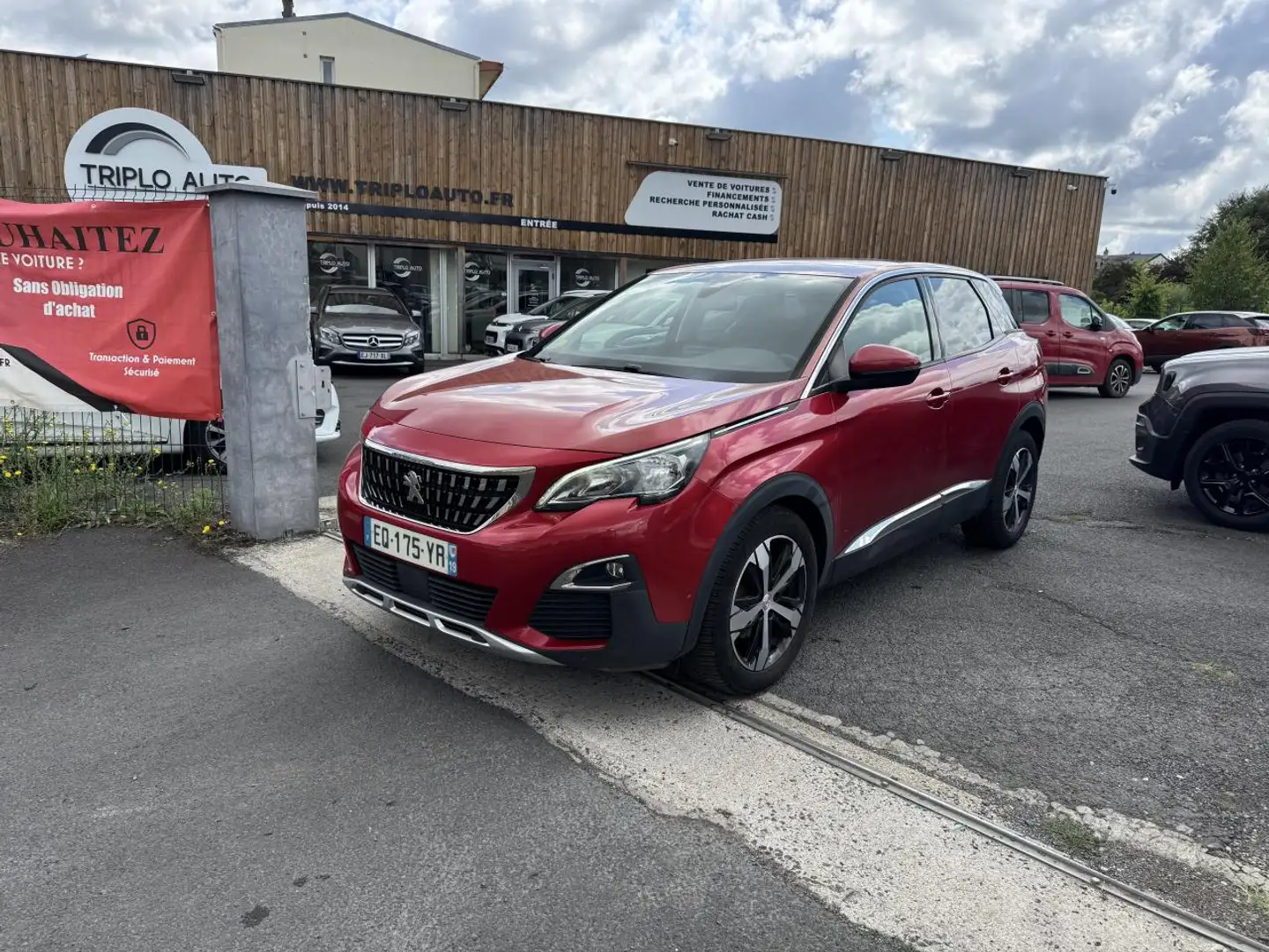 Peugeot 3008 1.6 BlueHDi S\u0026S - 120  II 2016 Allure PHASE 1 Rouge - 1