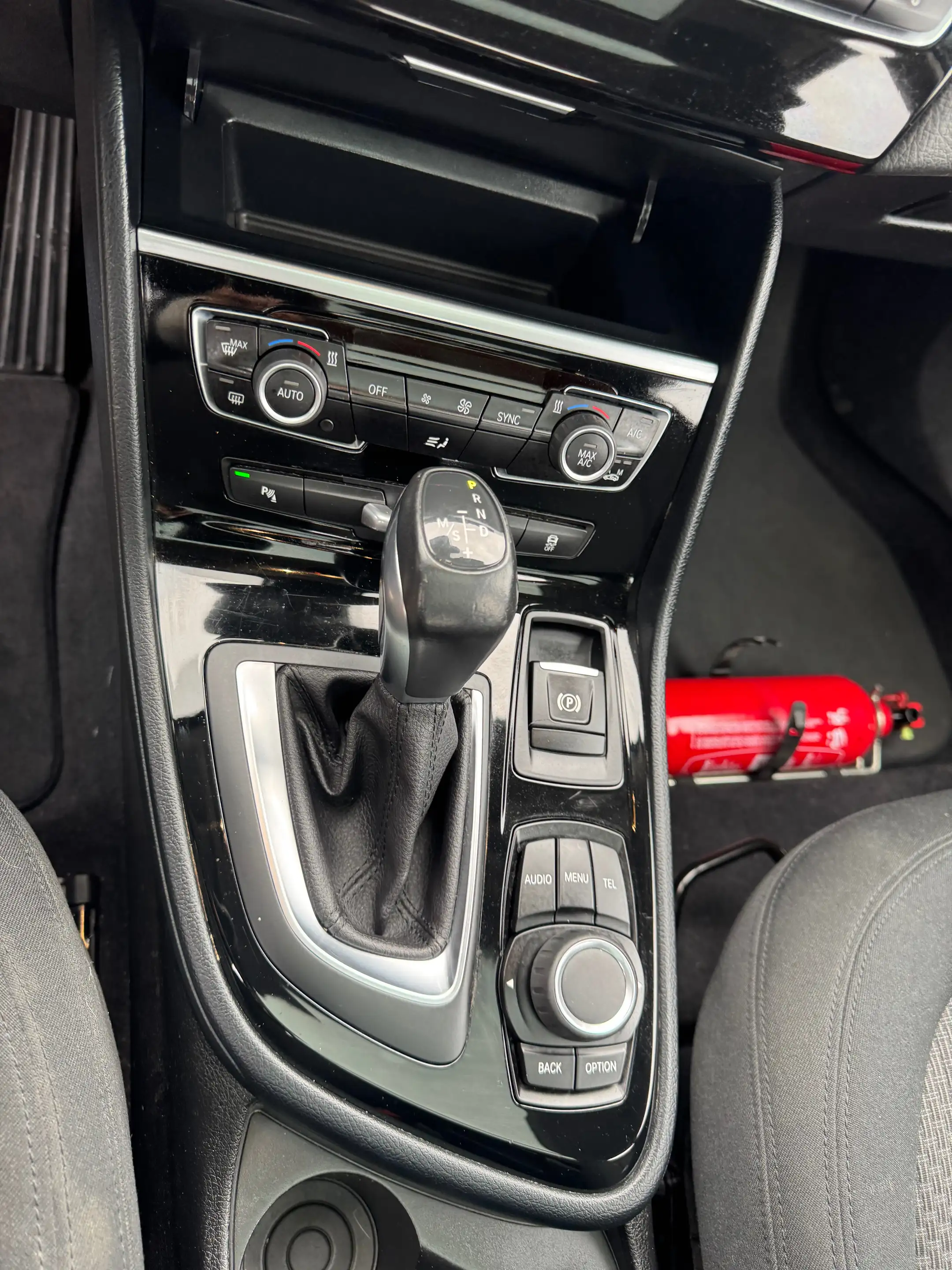 BMW 220 Active Tourer 220 x drive — photo 13