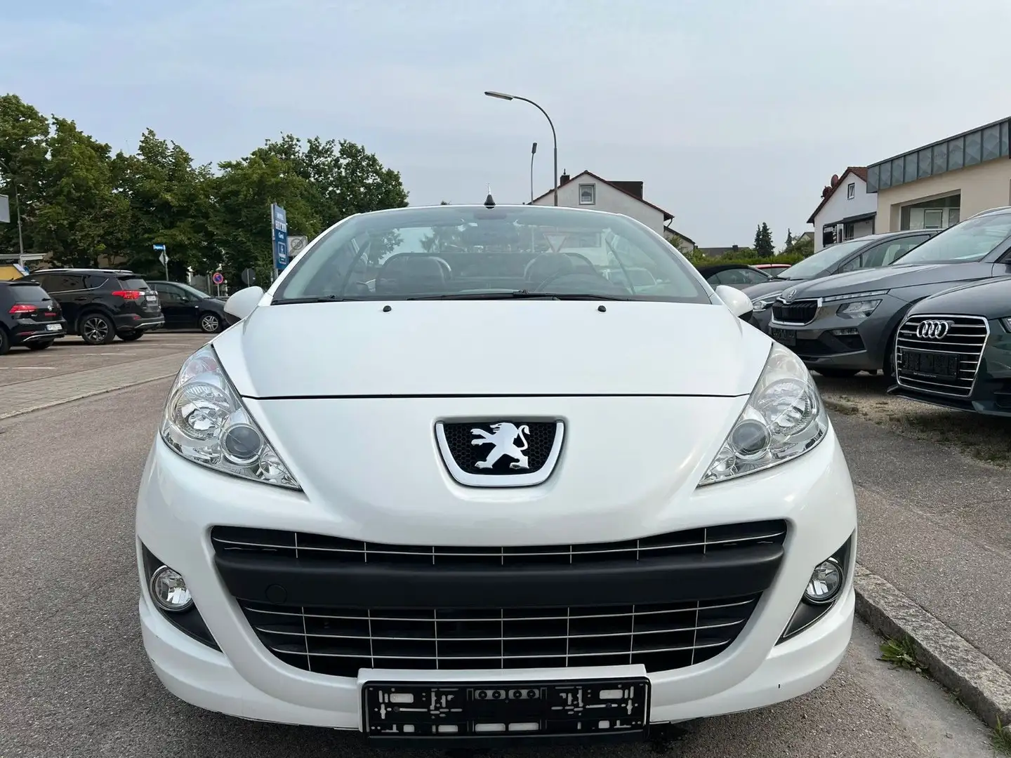 Peugeot 207 CC 1.6 Platinum PDC Klima Vollleder 59.263KM Weiß - 2