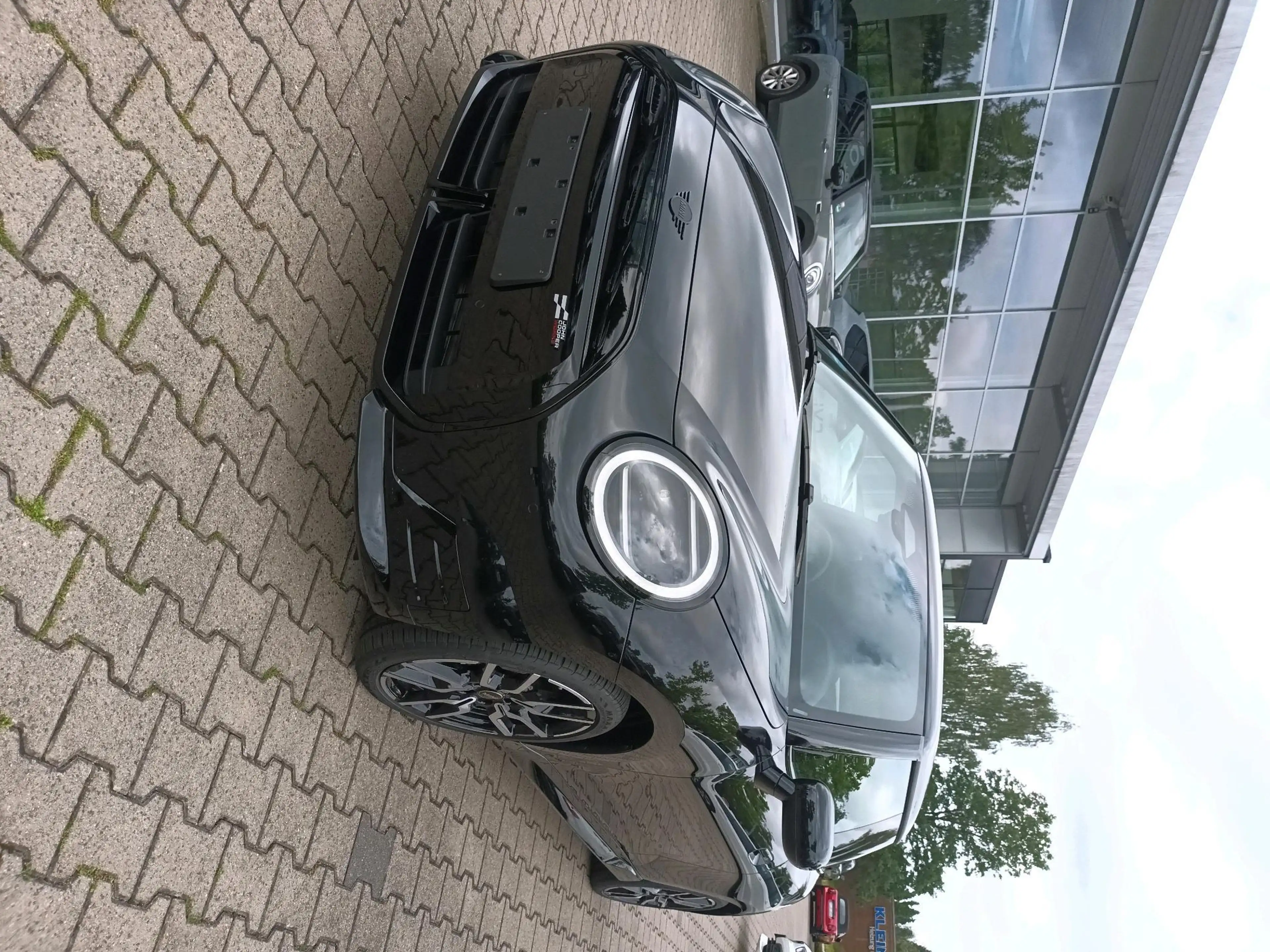 MINI Cooper E John Cooper Works Trim