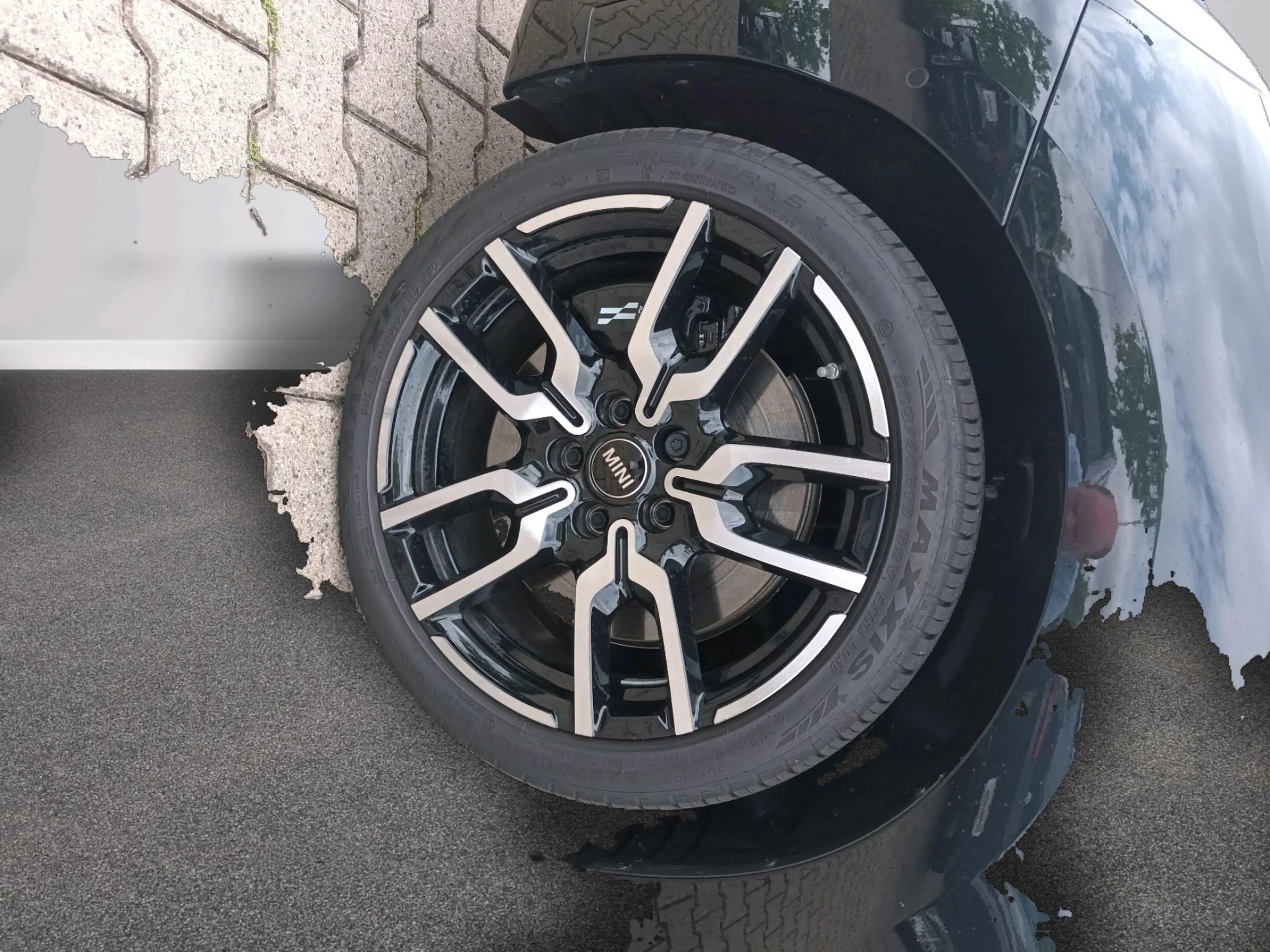 MINI Cooper E John Cooper Works Trim — photo 12