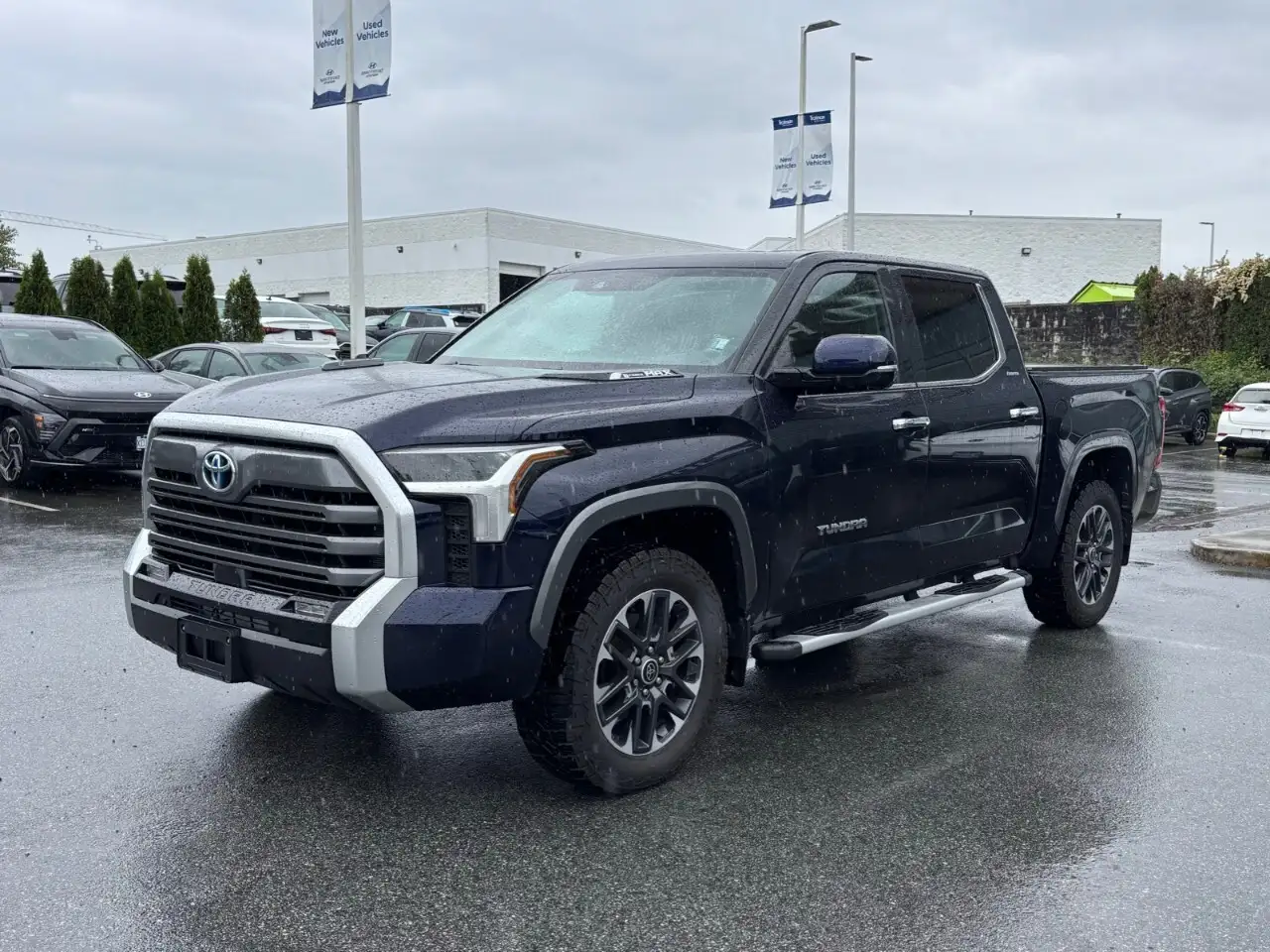 Toyota Tundra снимка Toyota Tundra