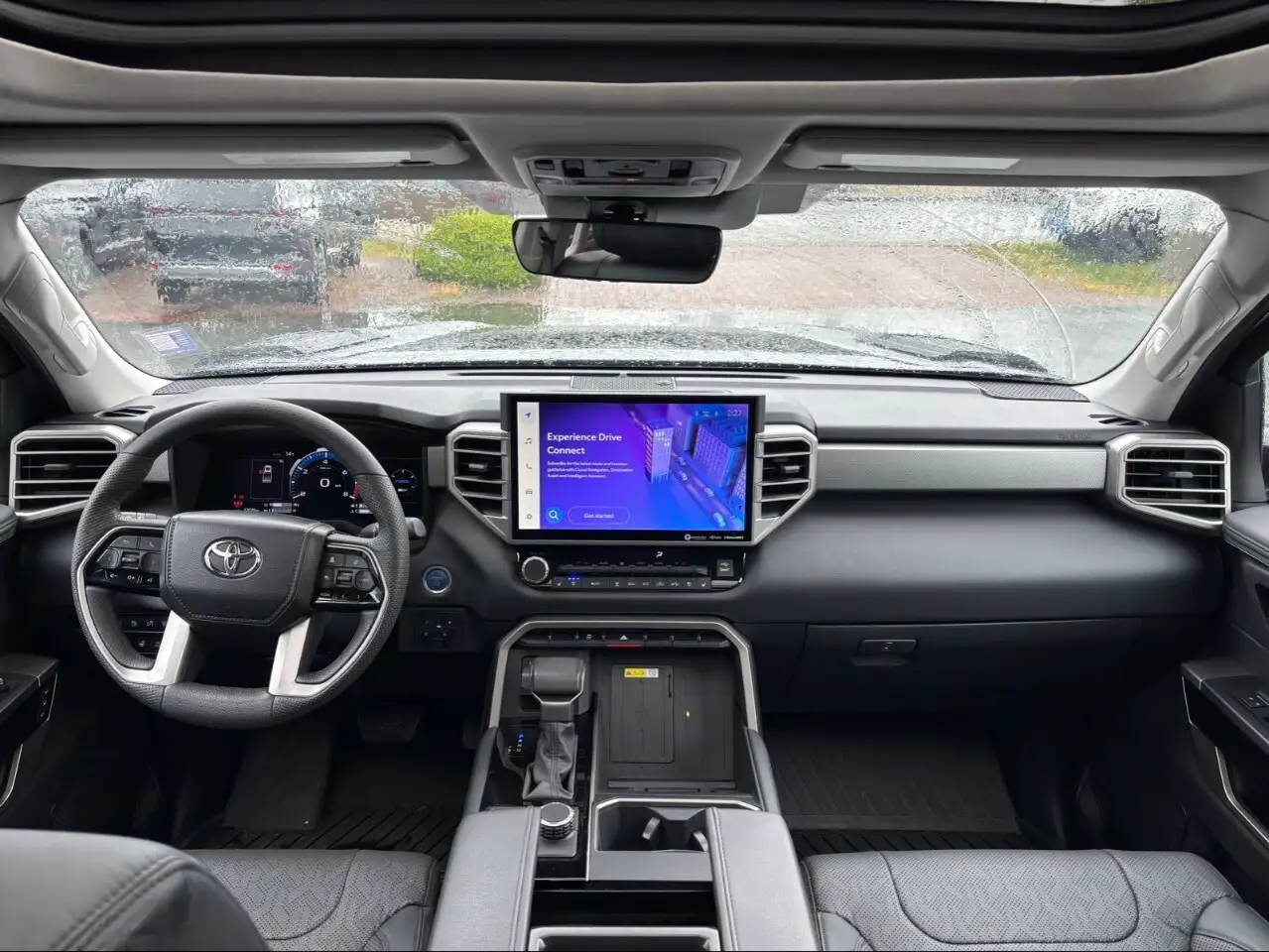 Toyota Tundra снимка Toyota Tundra