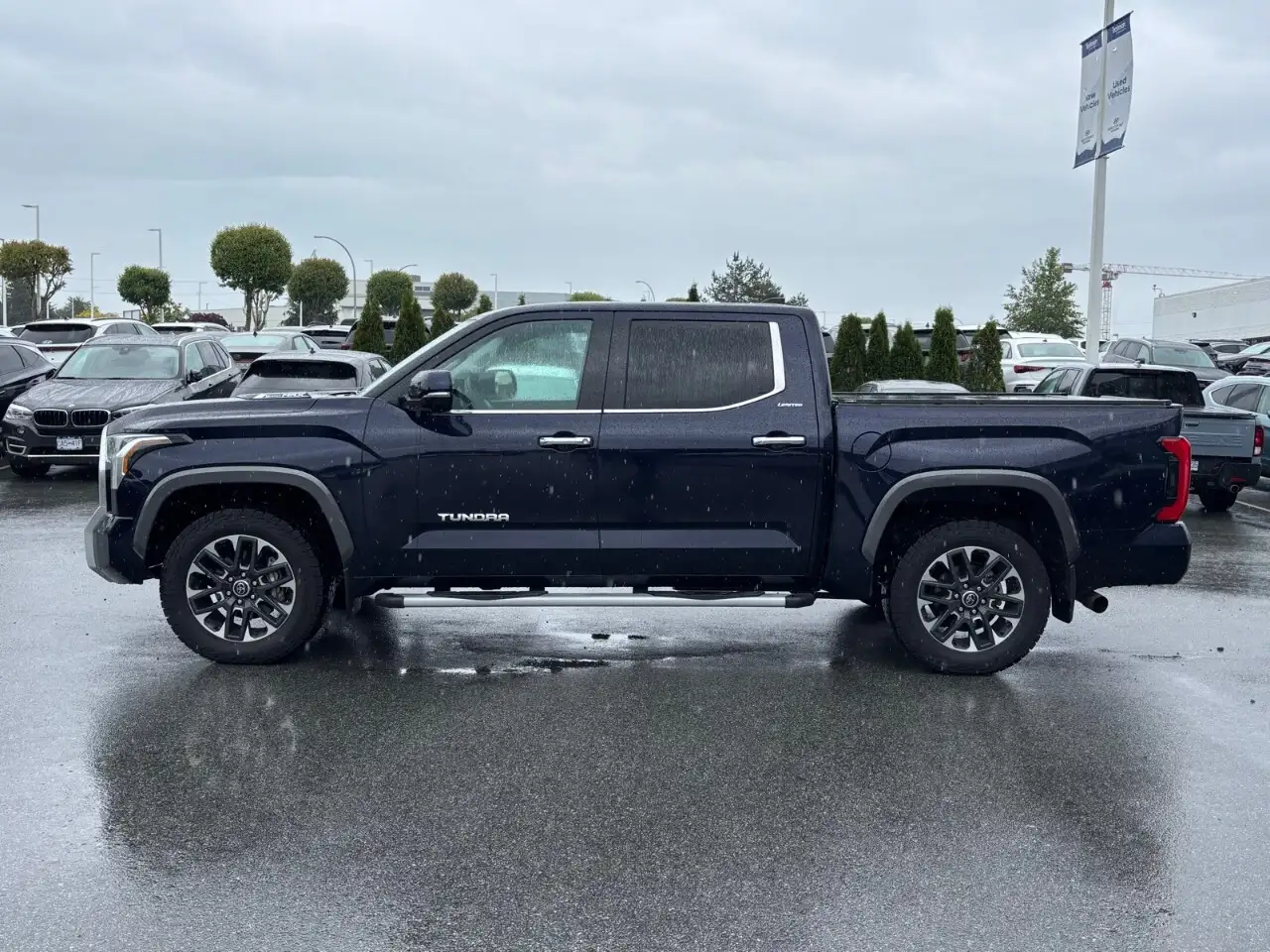 Toyota Tundra снимка Toyota Tundra