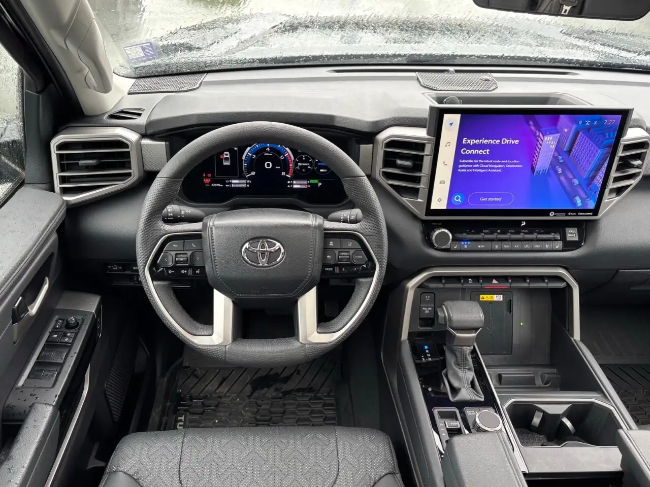 Toyota Tundra снимка Toyota Tundra