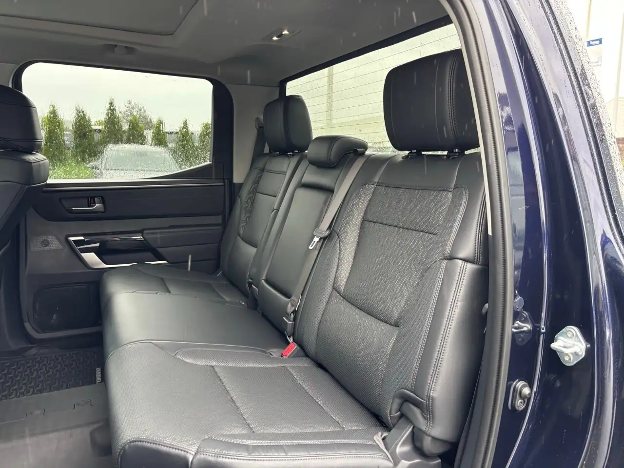 Toyota Tundra снимка Toyota Tundra