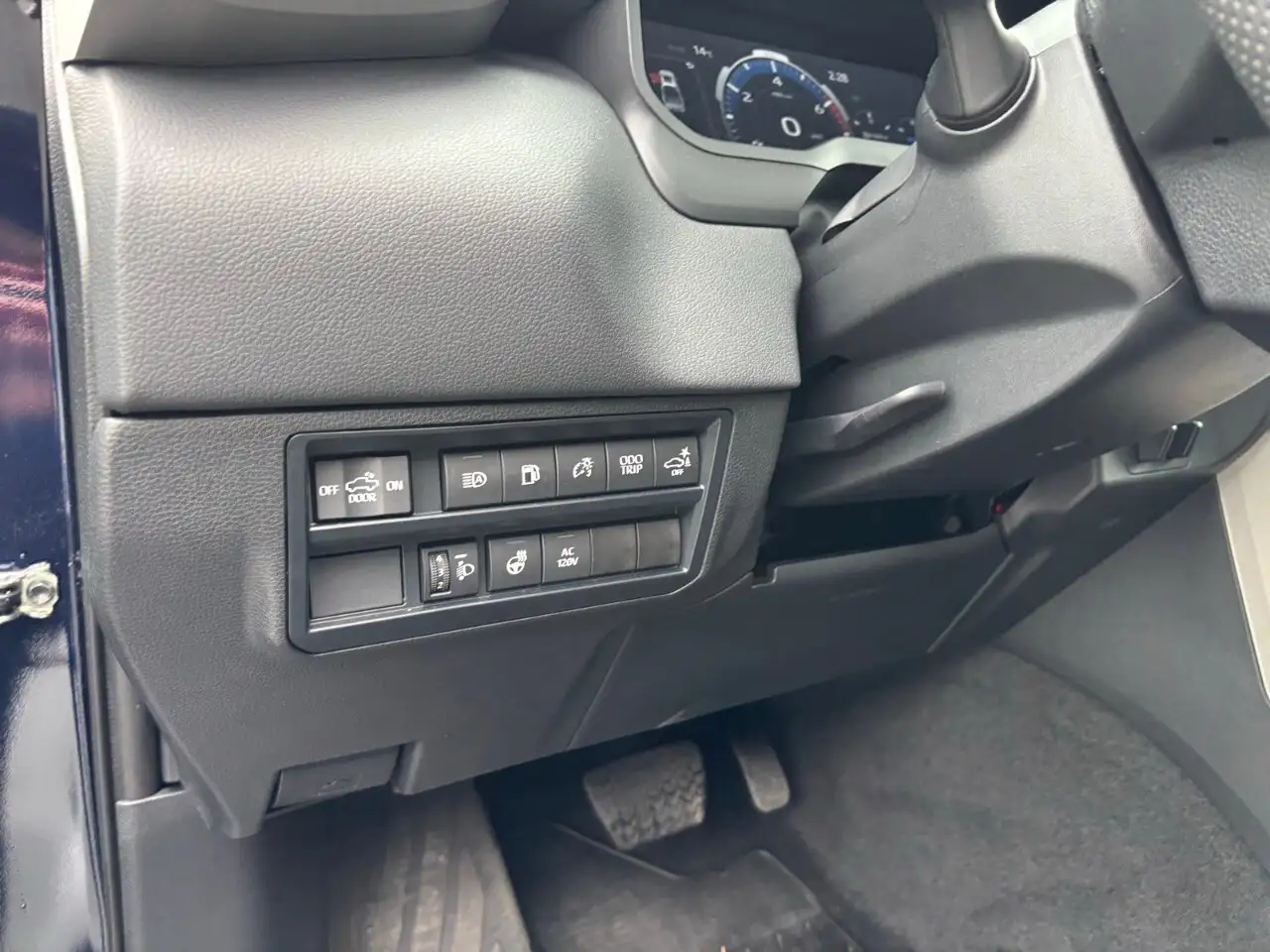 Toyota Tundra снимка Toyota Tundra