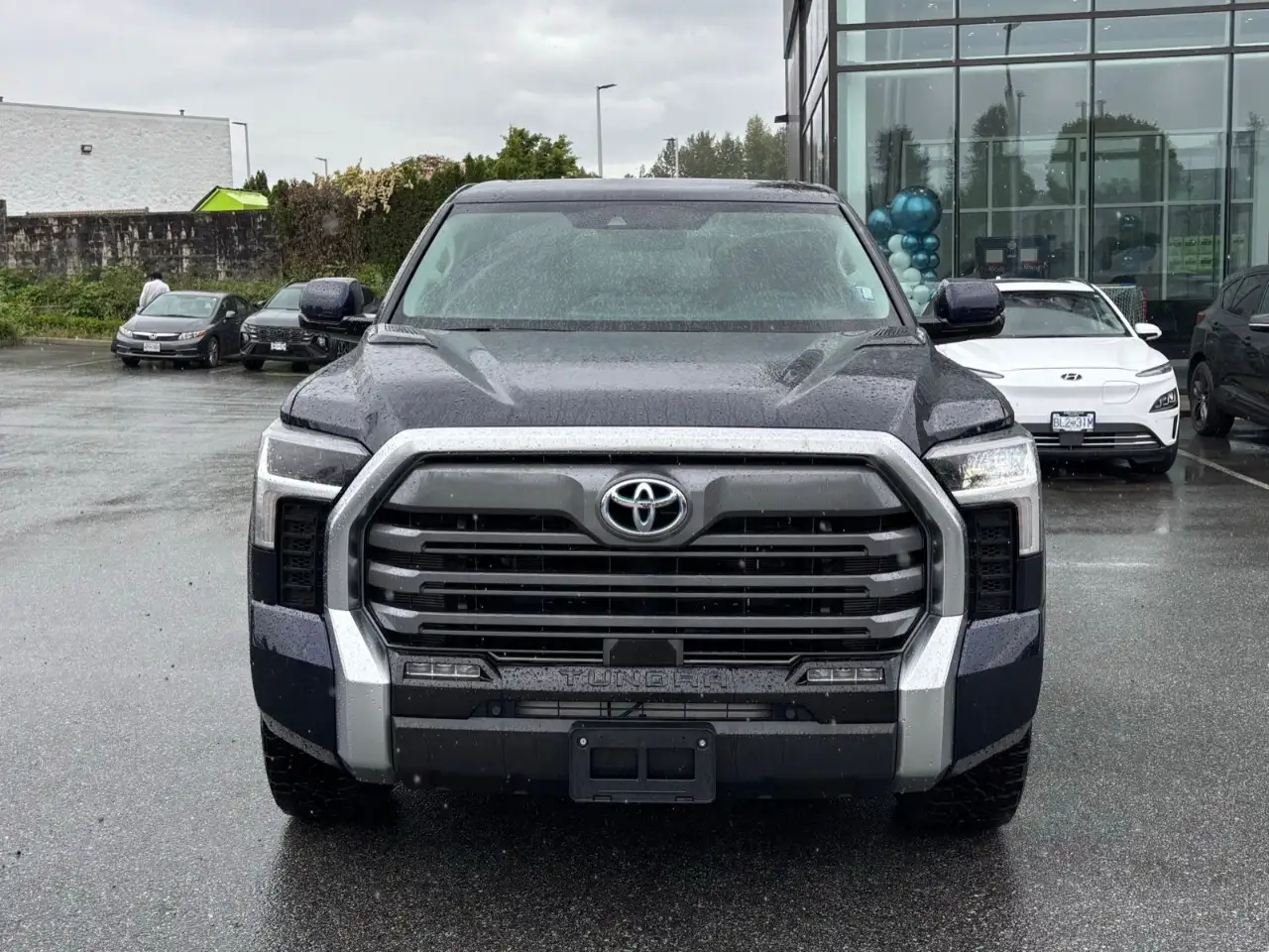 Toyota Tundra снимка Toyota Tundra