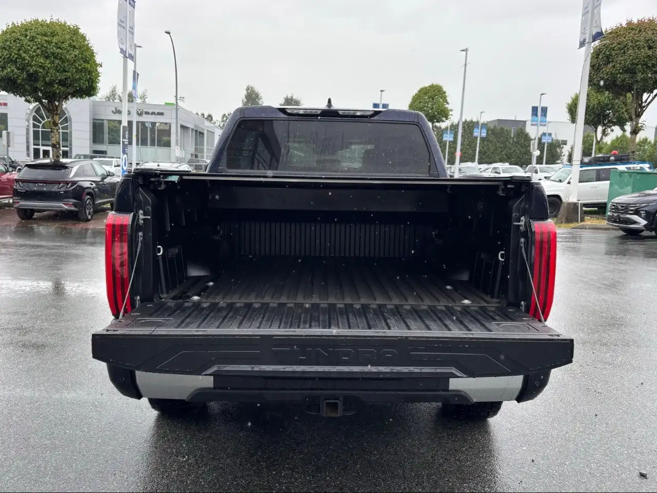 Toyota Tundra снимка Toyota Tundra