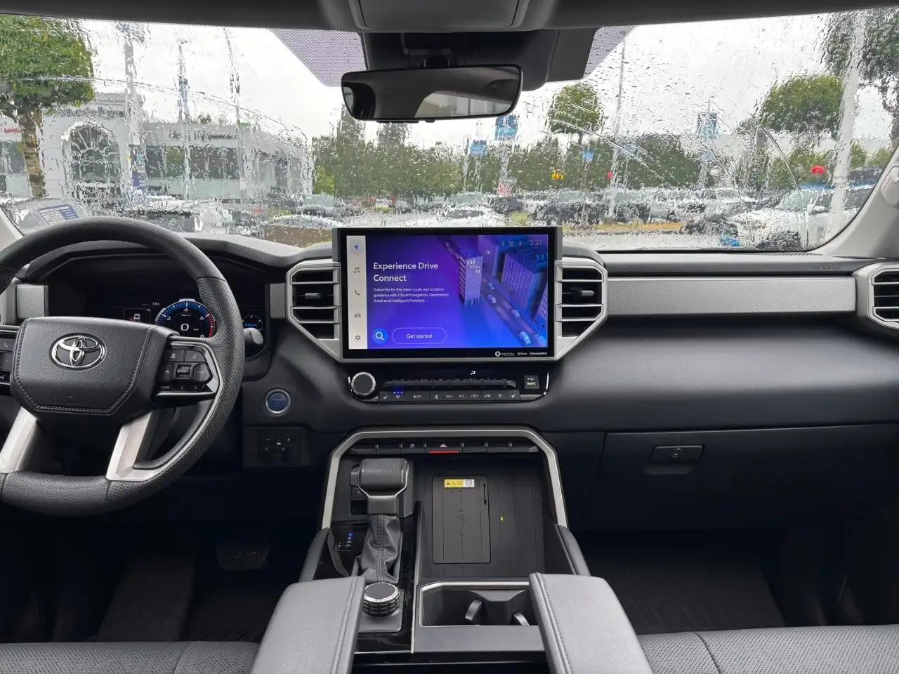Toyota Tundra снимка Toyota Tundra