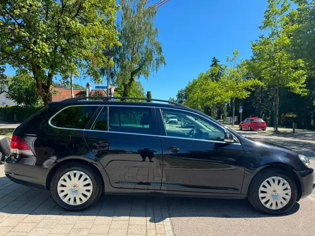 Volkswagen Golf view 5