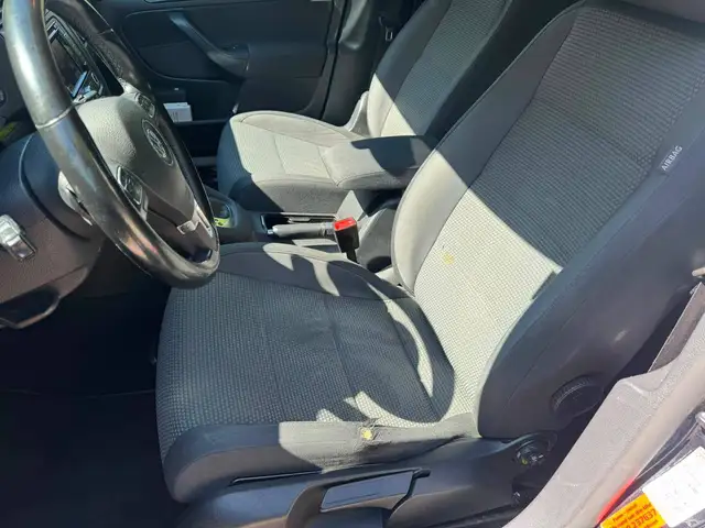 Volkswagen Golf view 11