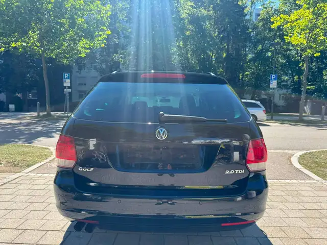 Volkswagen Golf view 4