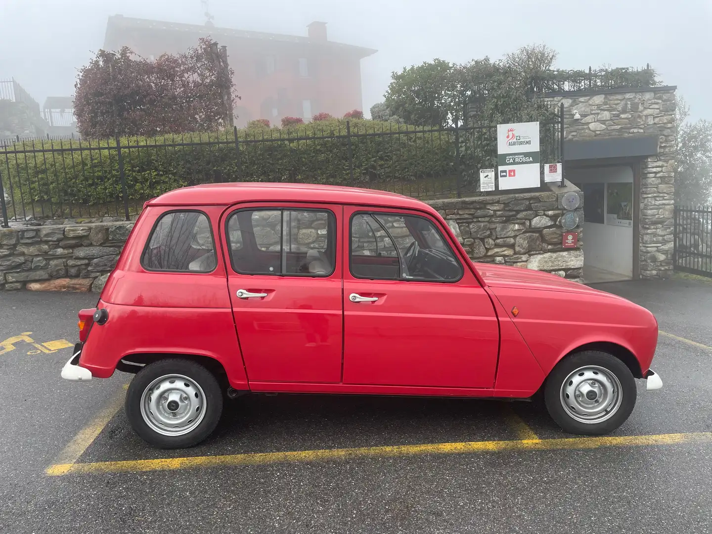 Renault R 4 Roşu - 2