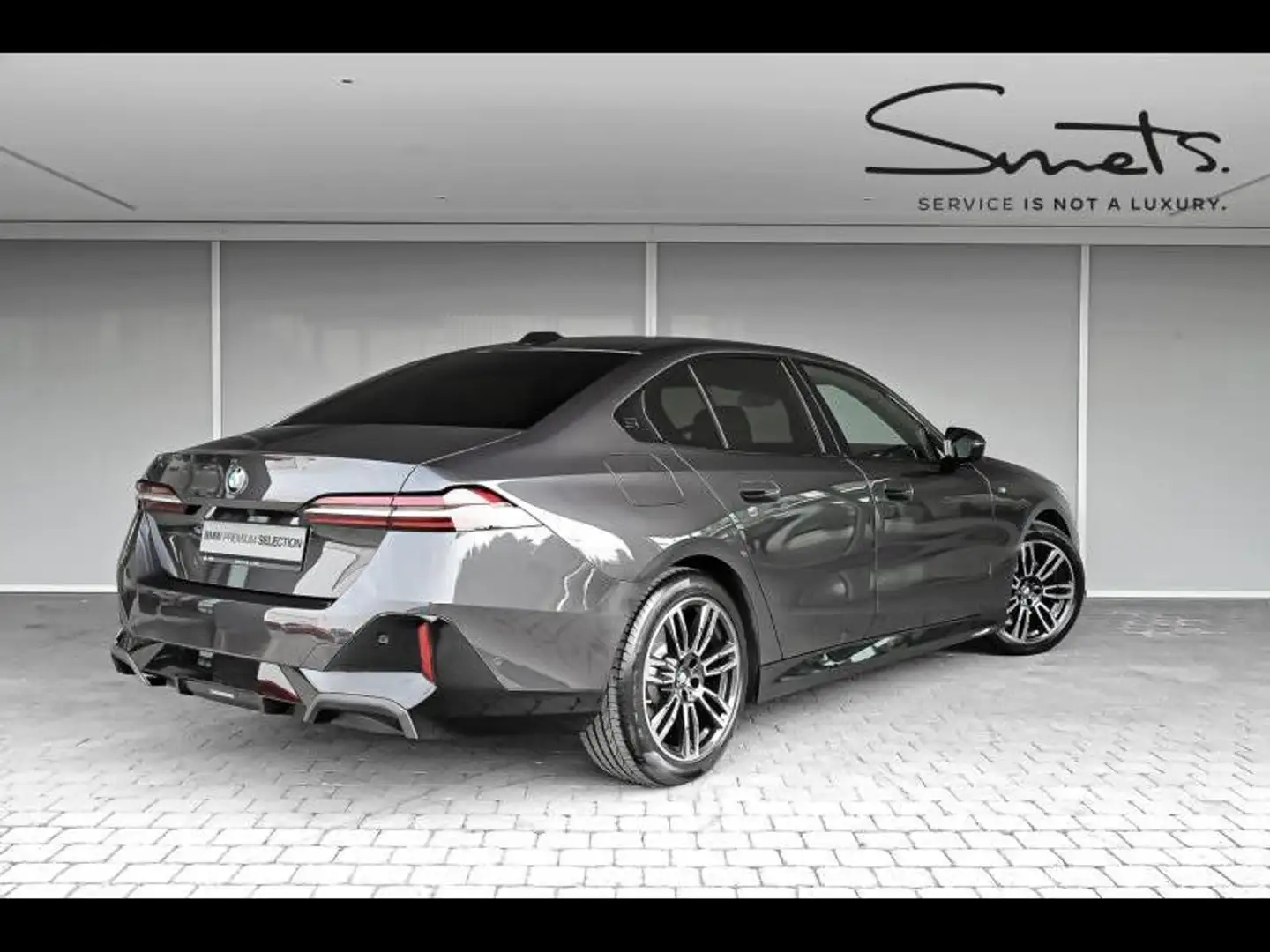 BMW 520 M Pack - LED - DAB - NAVI Grijs - 2