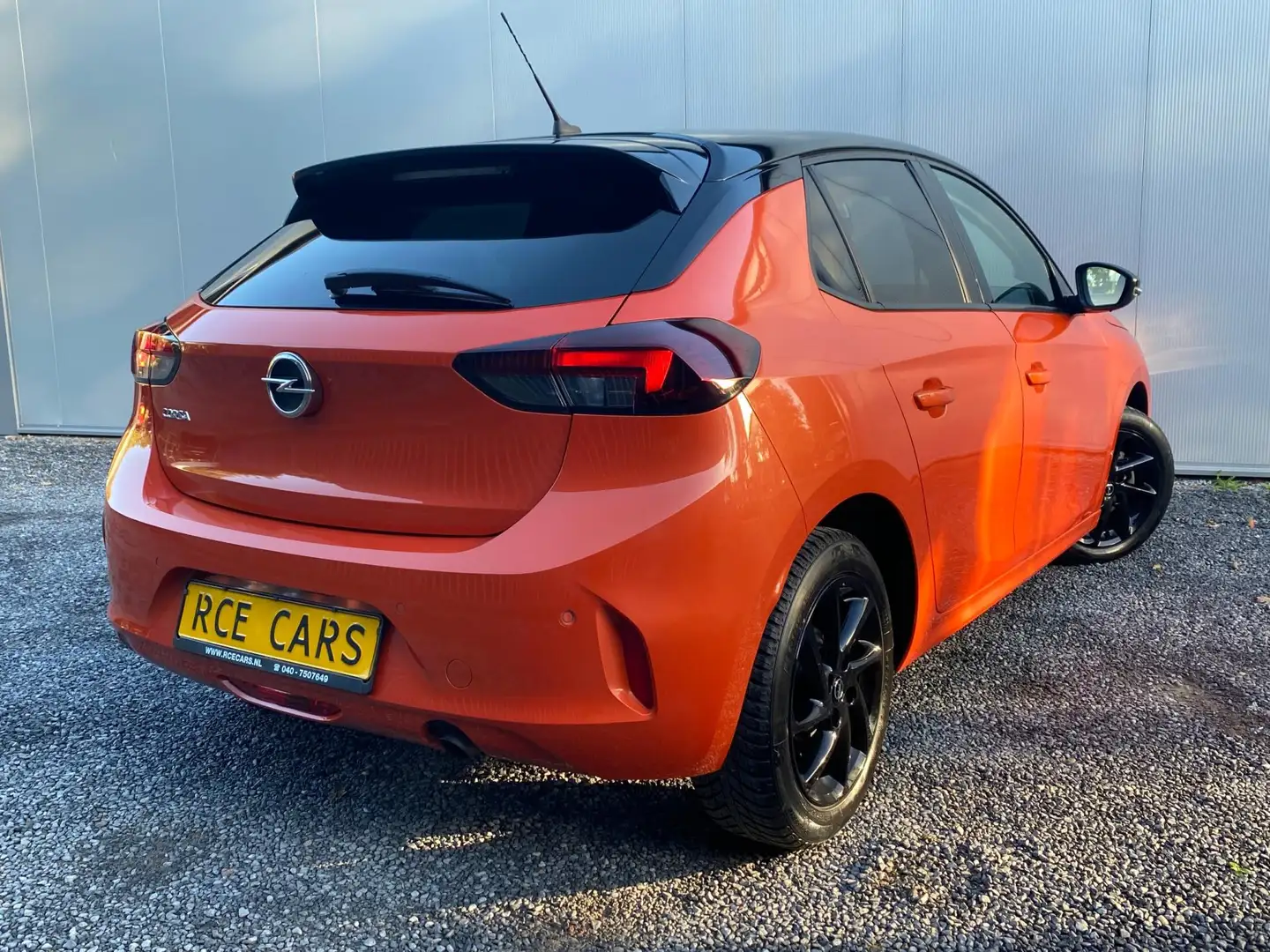 Opel Corsa 1.2 Edition Cruise Laneassist Blueth Clima PDC Cam Oranje - 2