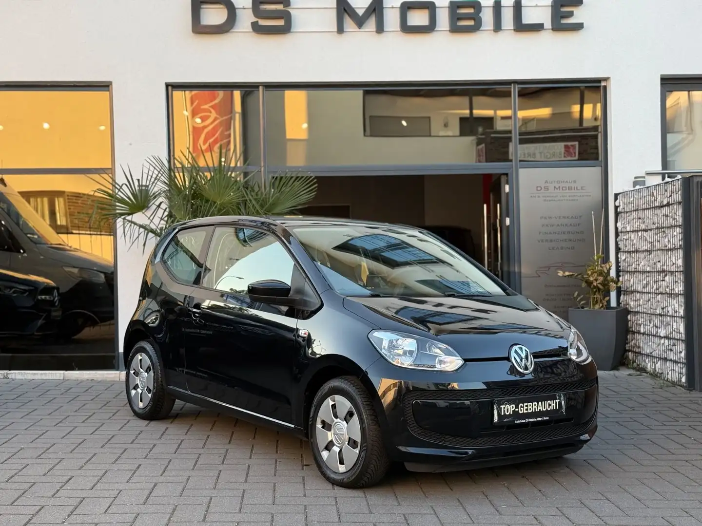 Volkswagen up! move up! Navi/Allwetter/Klima/Scheckheft Schwarz - 1