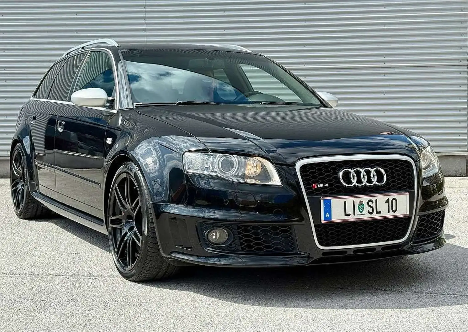 Audi RS4 Avant 4,2 V8 quattro Schwarz - 1