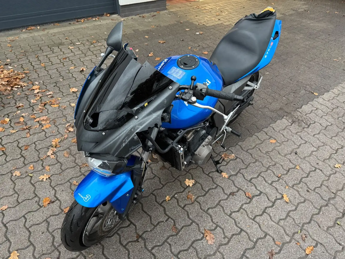 Kawasaki ZR 750 J Kék - 1