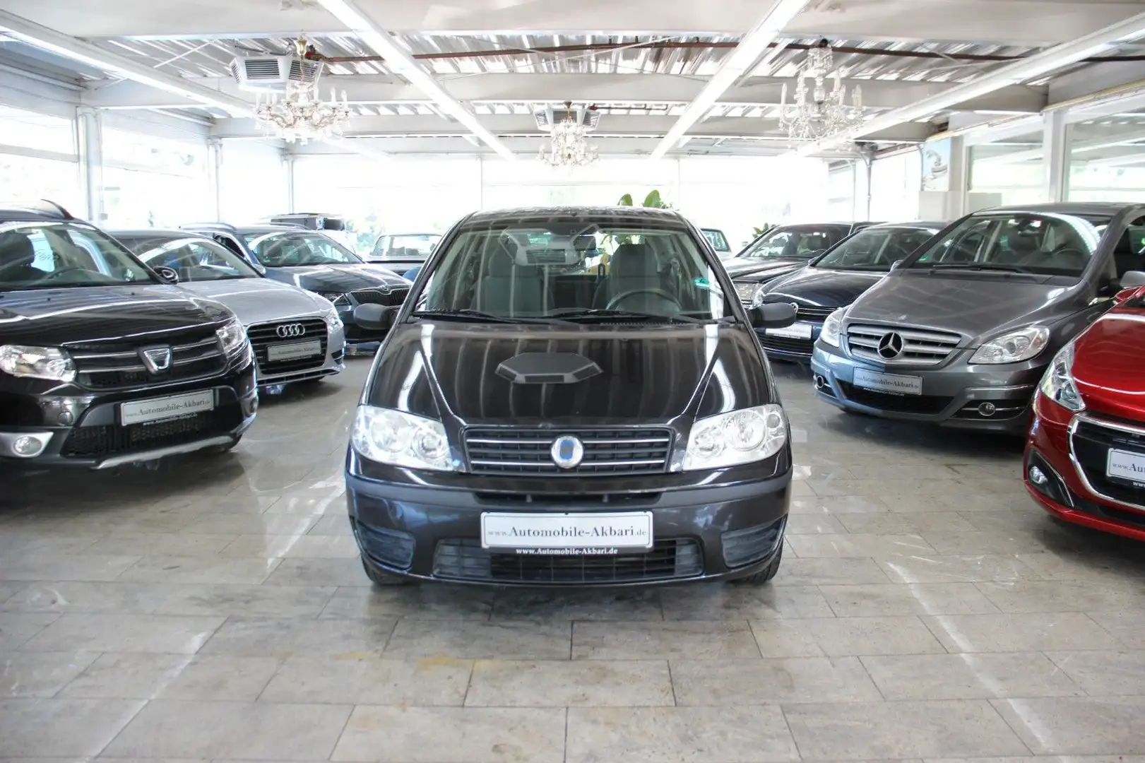 Fiat Punto 1.2 8V Basis Schwarz - 1