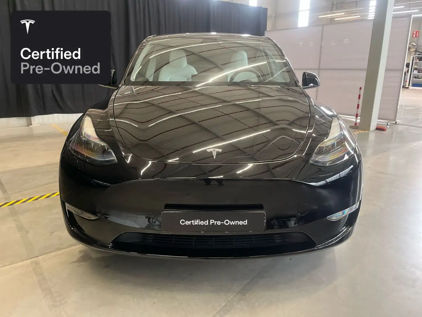 Tesla Model Y Long Range AWD “Certified Pre-Owned” Zwart - 2