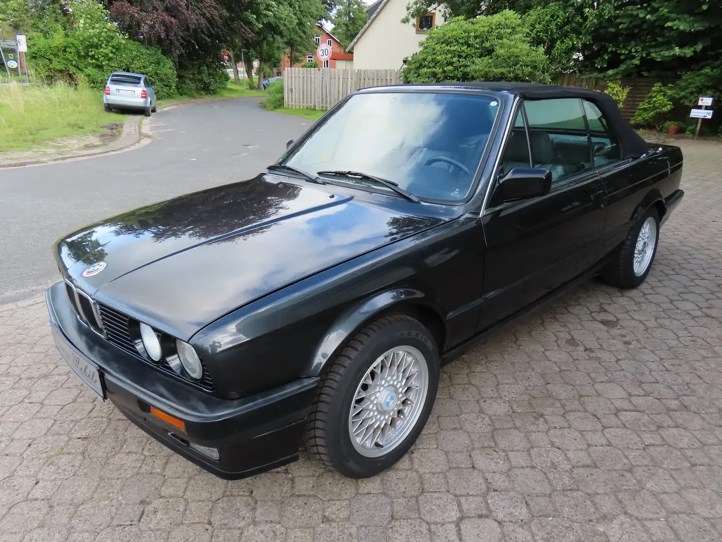 BMW 318 i Cabrio E30 *nur 149 TKM*2.Hand*HU/H-Kennz. neu* Noir - 2
