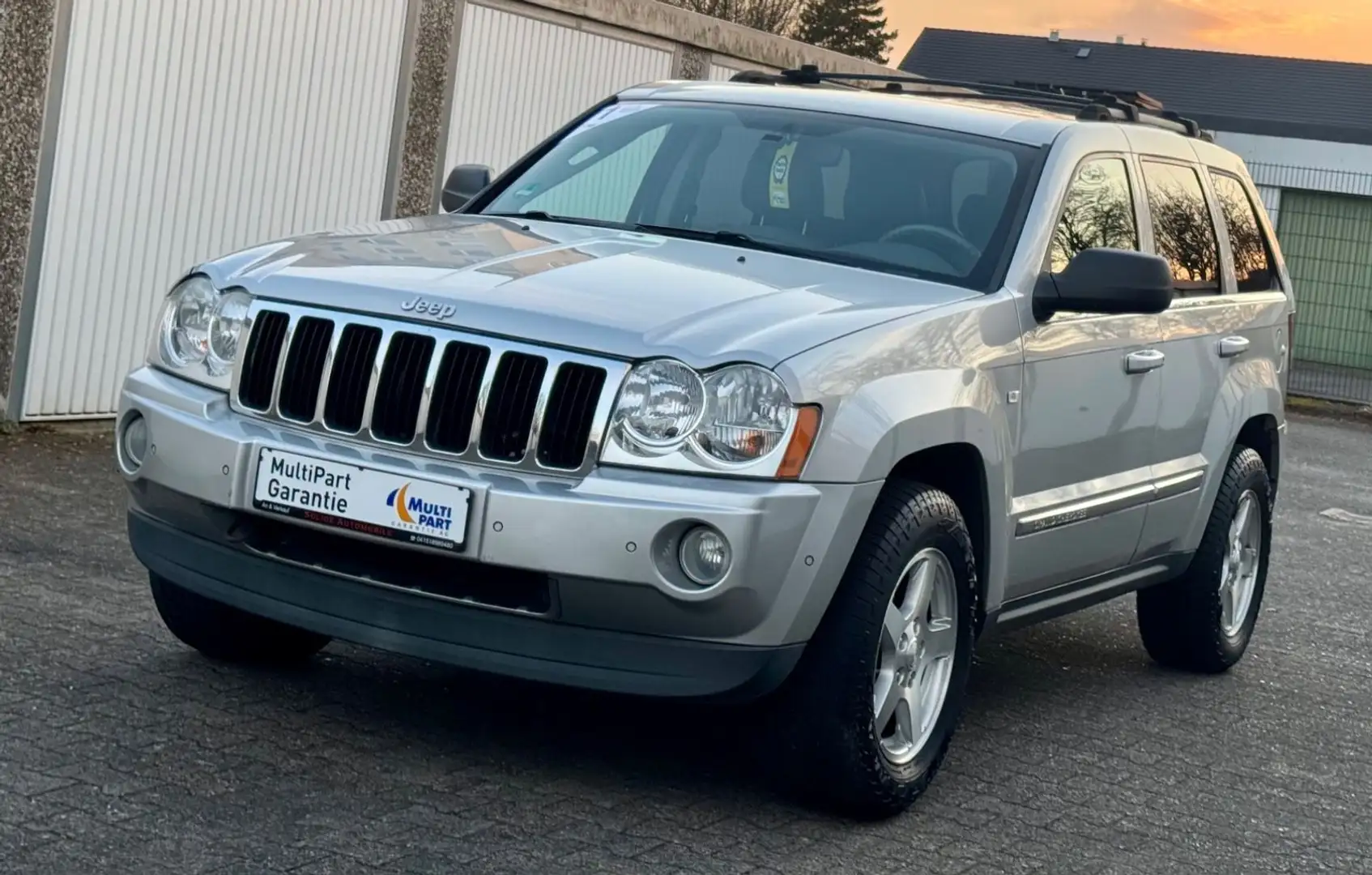 Jeep Grand Cherokee 4.7 V8 Срібний - 2