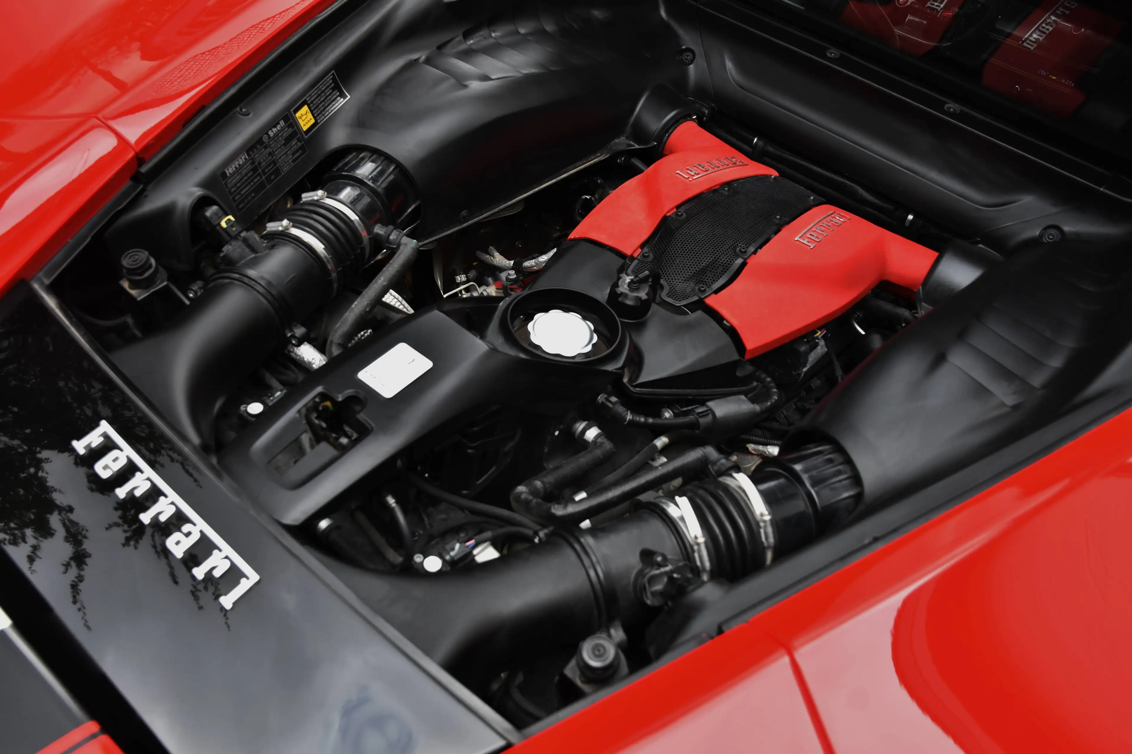 Ferrari F8 Tributo 3.9 V8 BiTurbo F1 (EU6c) *** BELGIAN CAR / 1HD. / VAT REFUNDABLE *** — photo 6