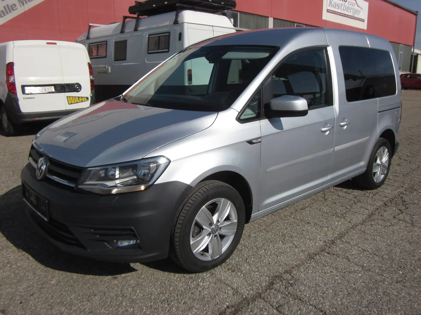 Volkswagen Caddy Kombi Comfortline 2,0 TDI Grau - 1