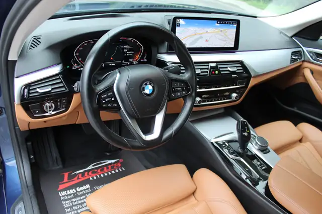 BMW 5 Series view 8