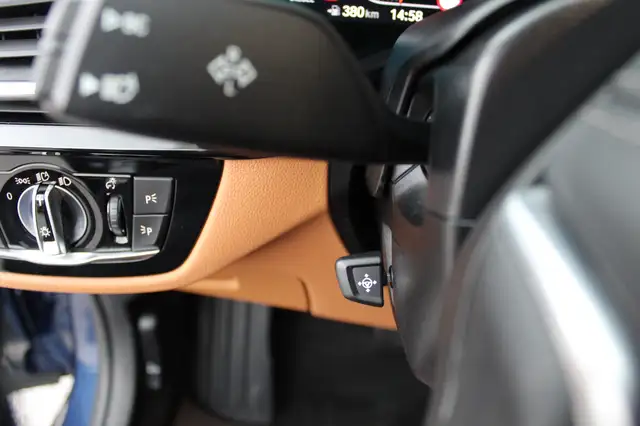 BMW 5 Series view 11