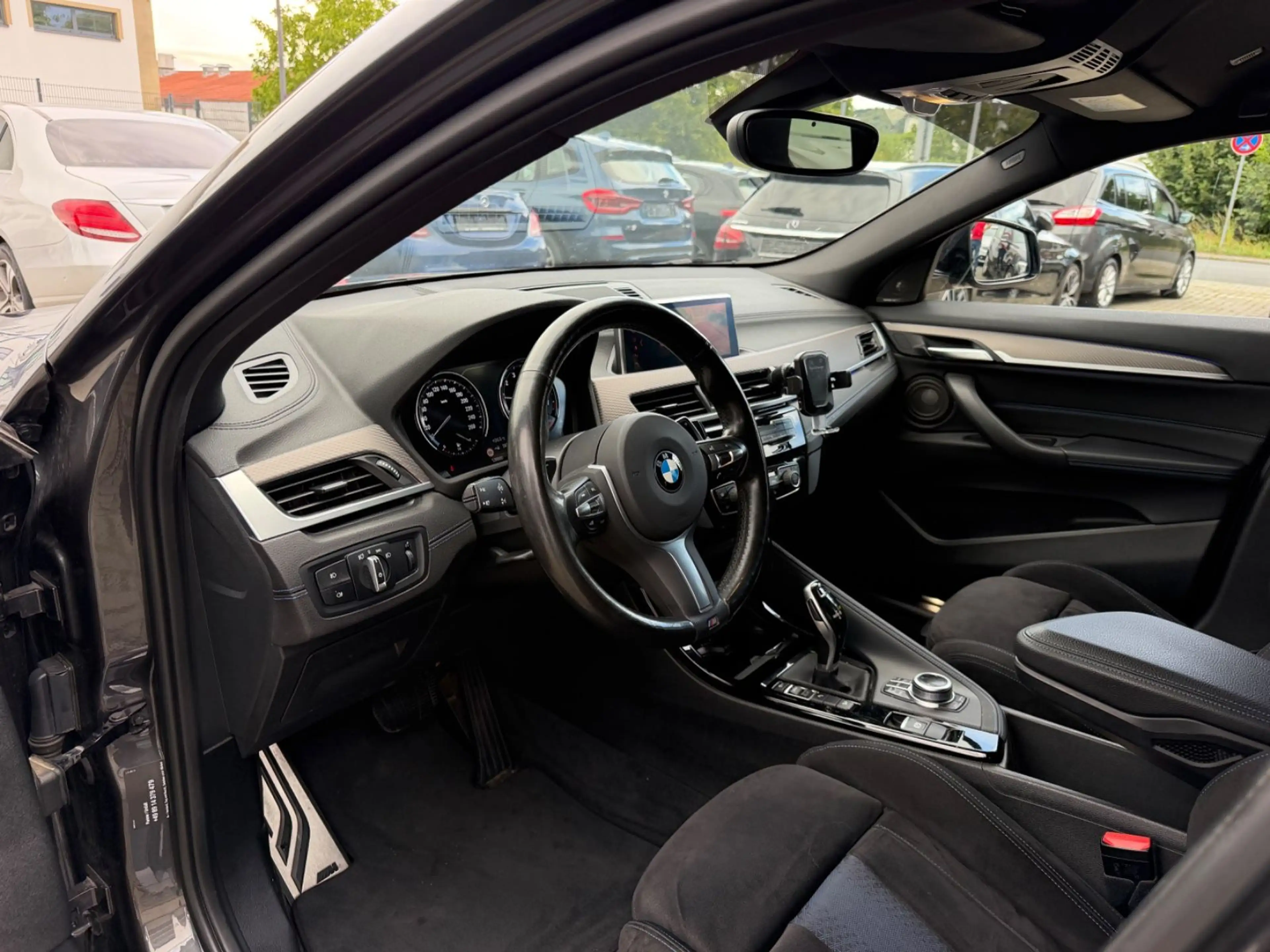 BMW X2 xDrive 20 i M Sport Hagelschaden — photo 11