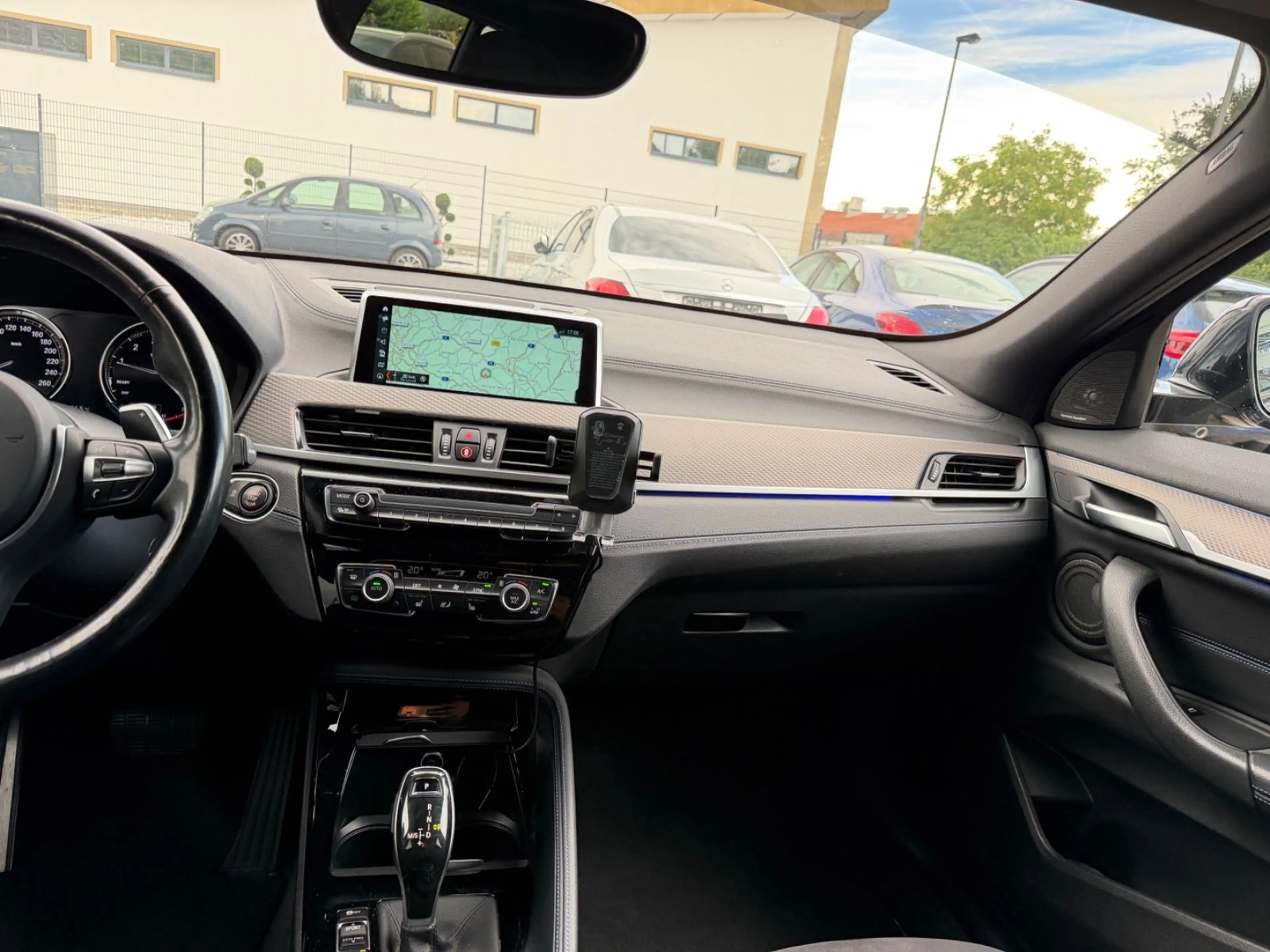 BMW X2 xDrive 20 i M Sport Hagelschaden — photo 15