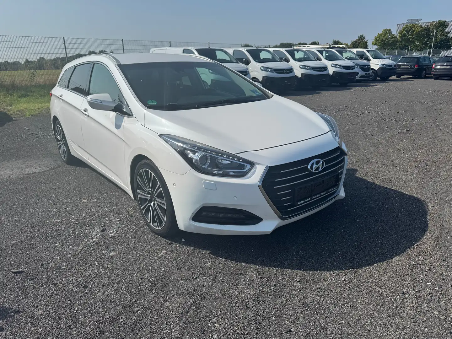Hyundai i40 Automatik Bílá - 1