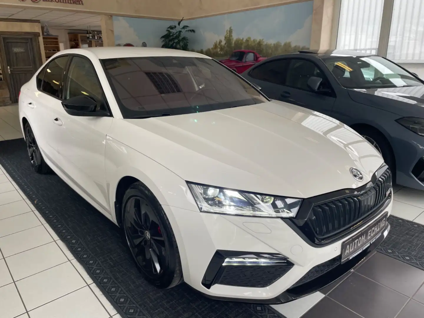 Skoda Octavia Lim. RS*Navi*CarPlay*LED*ACC*Virtual* Weiß - 2