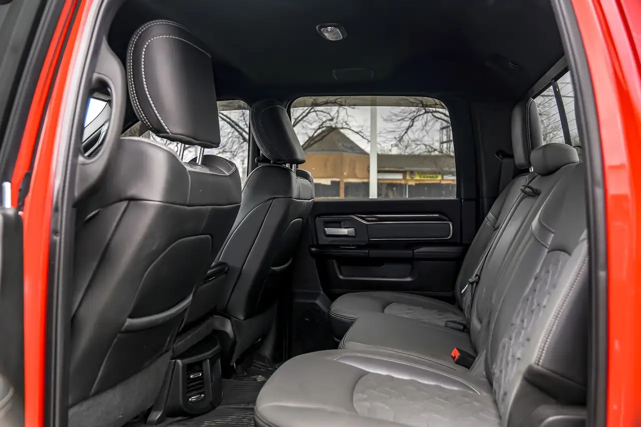 RAM 2500 снимка RAM 2500