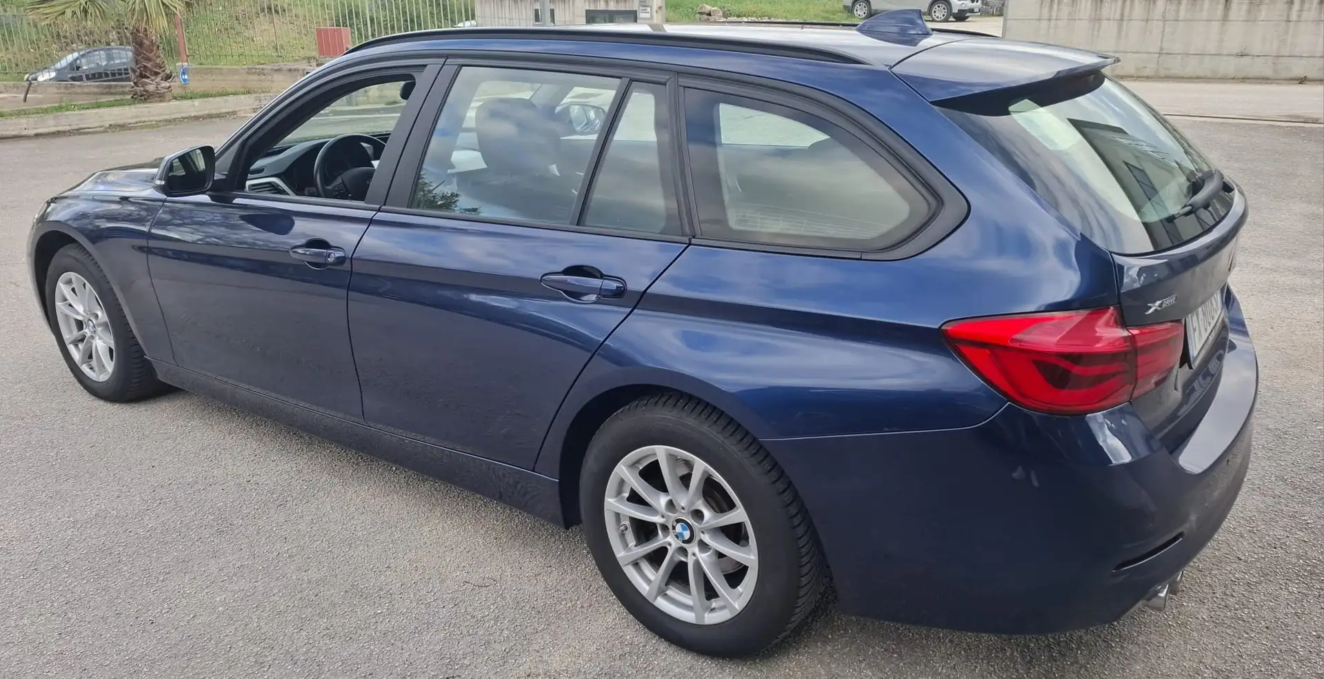 BMW 320 320 D AUTOMATICA X DRIVE Blau - 1