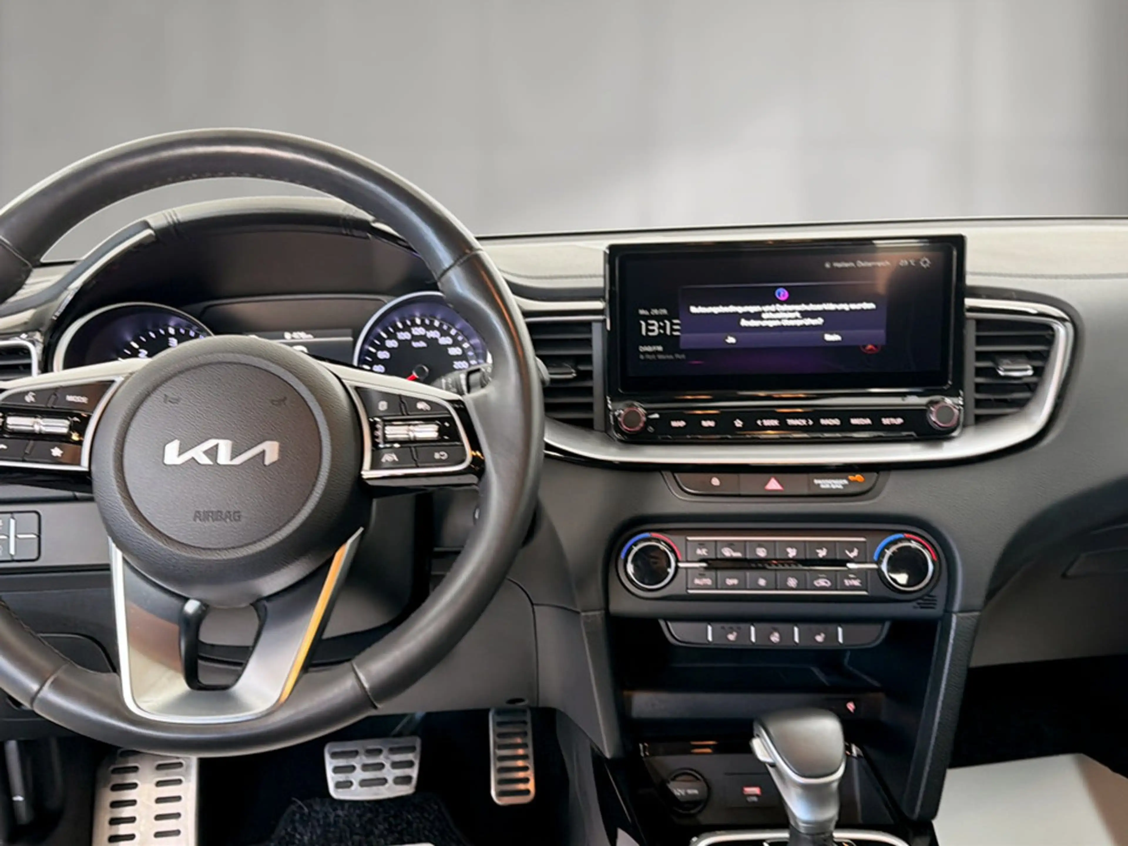 Kia Ceed / cee'd Kia Ceed Sportswagon Gold — photo 10