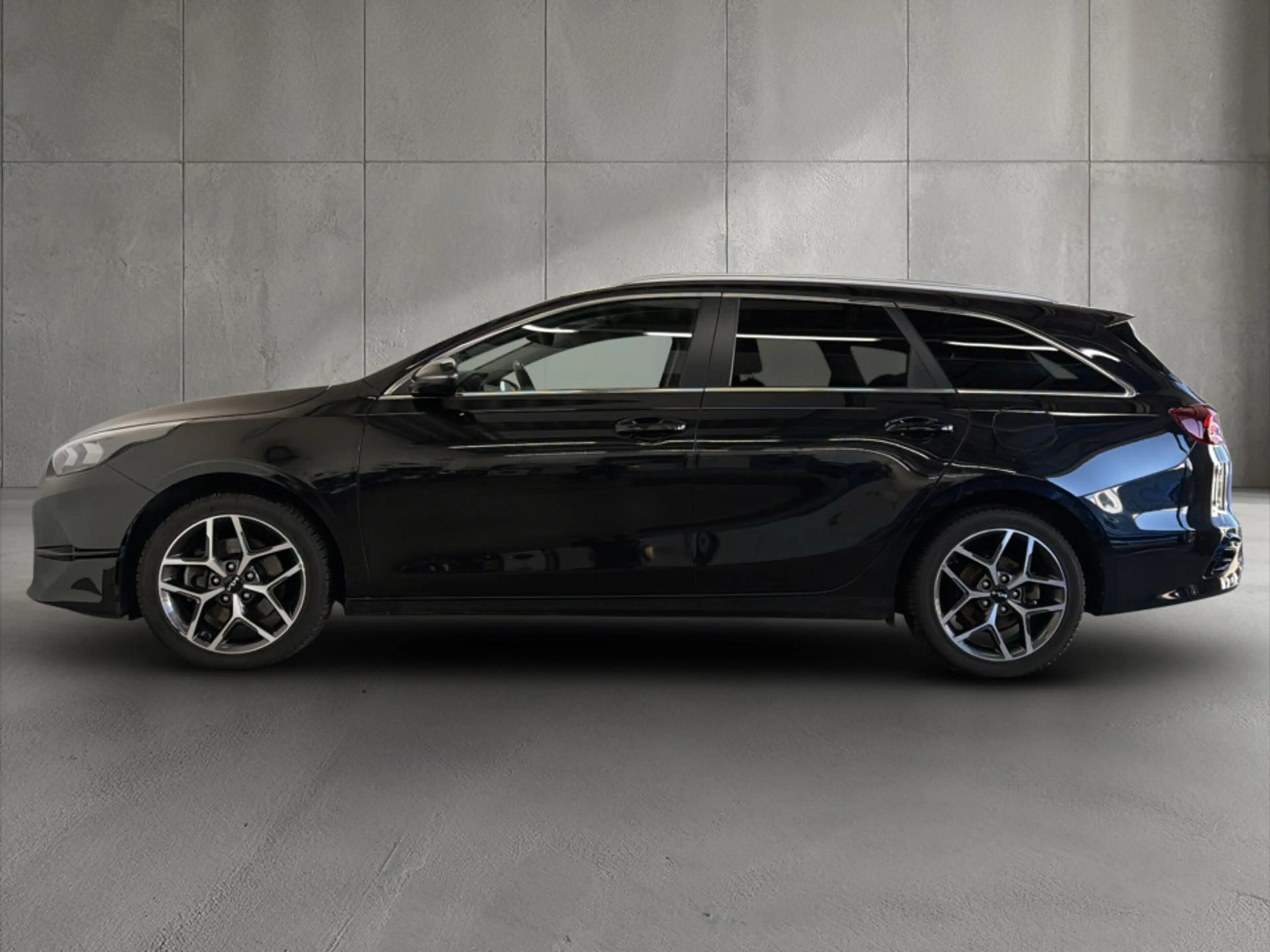 Kia Ceed / cee'd Kia Ceed Sportswagon Gold — photo 5
