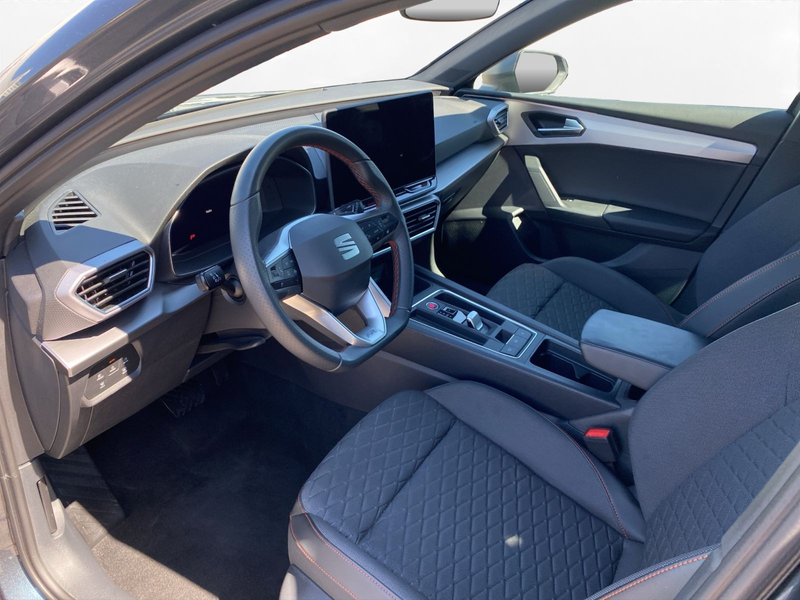 SEAT Leon Sportstourer 1.5 eTSI FR LED ACC PDC KAM Si — photo 9