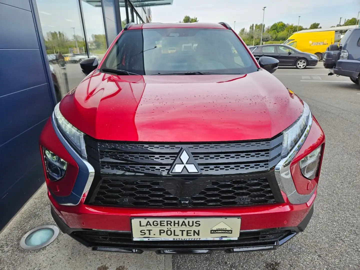 Mitsubishi Eclipse Cross PHEV 2,4 4WD Intense+ 45 Jahre Rood - 2