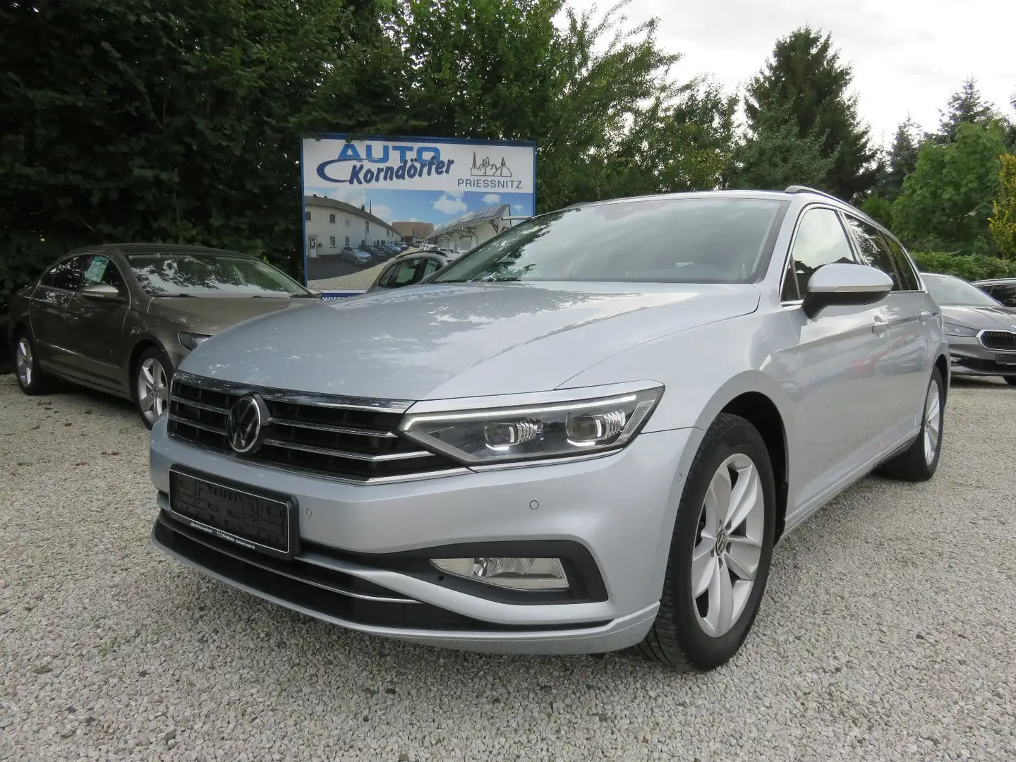 Volkswagen Passat Variant 2.0 TDI Business LED, Standh. Silber - 1