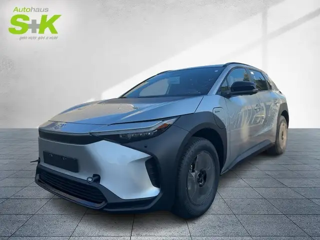 Toyota bZ4X Elektromotor (150kW), 5-Türer, ABS ESP ZV KLIMA