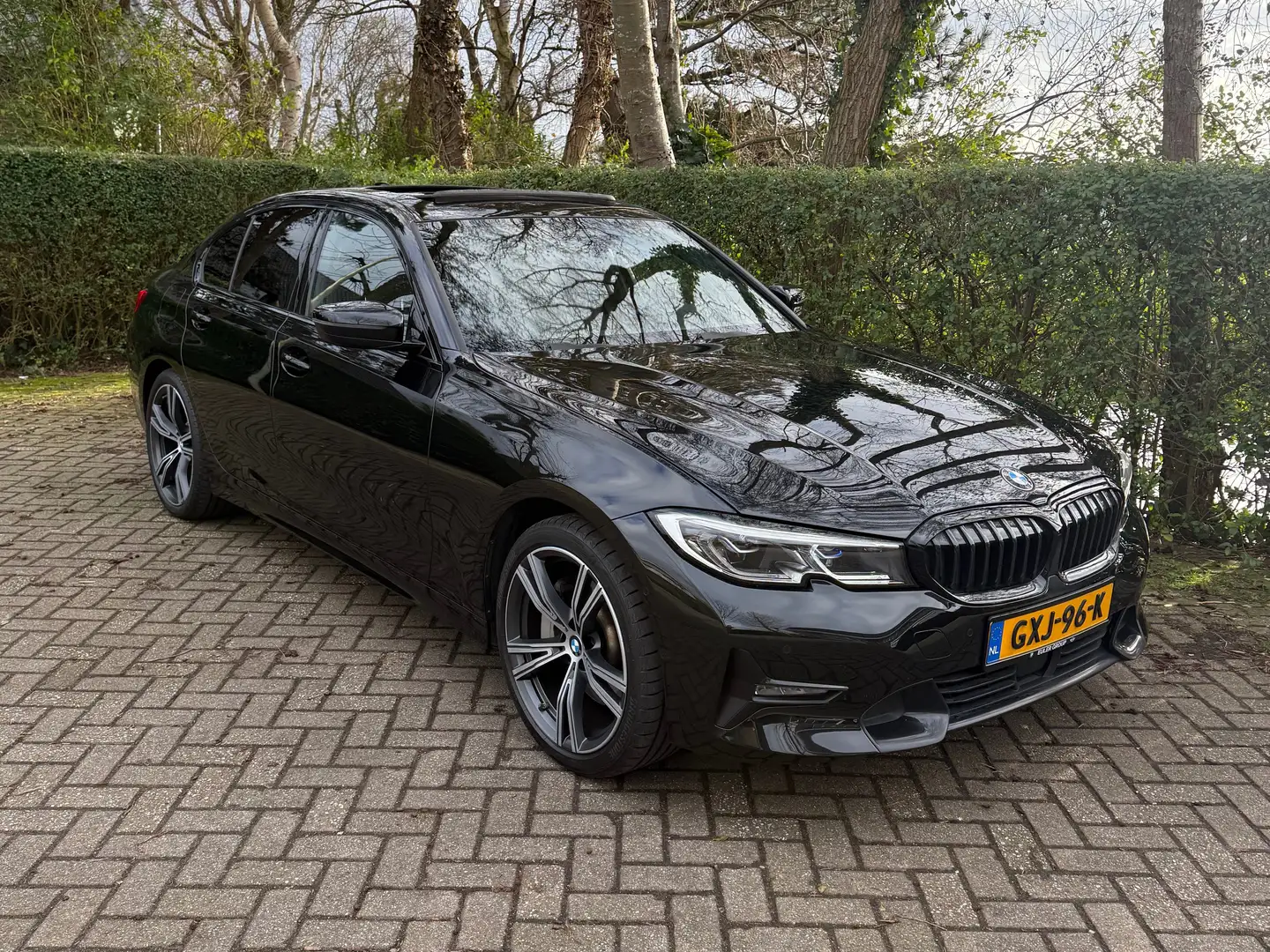 BMW 330 330 High Executive Zwart - 1