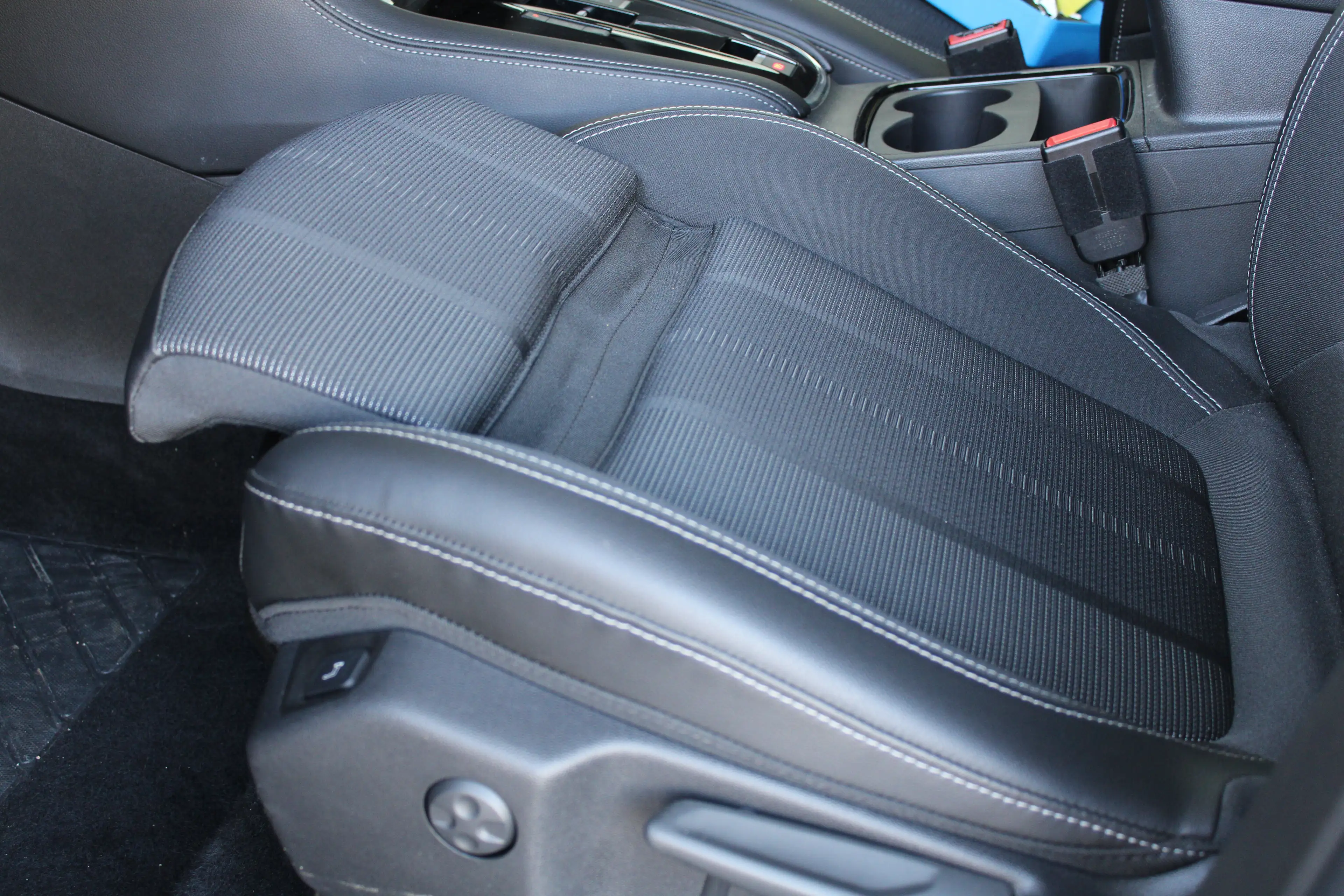 Opel Grandland 1.6 Turbo Plug-In Hybrid Business Elegance | Elekt — photo 12