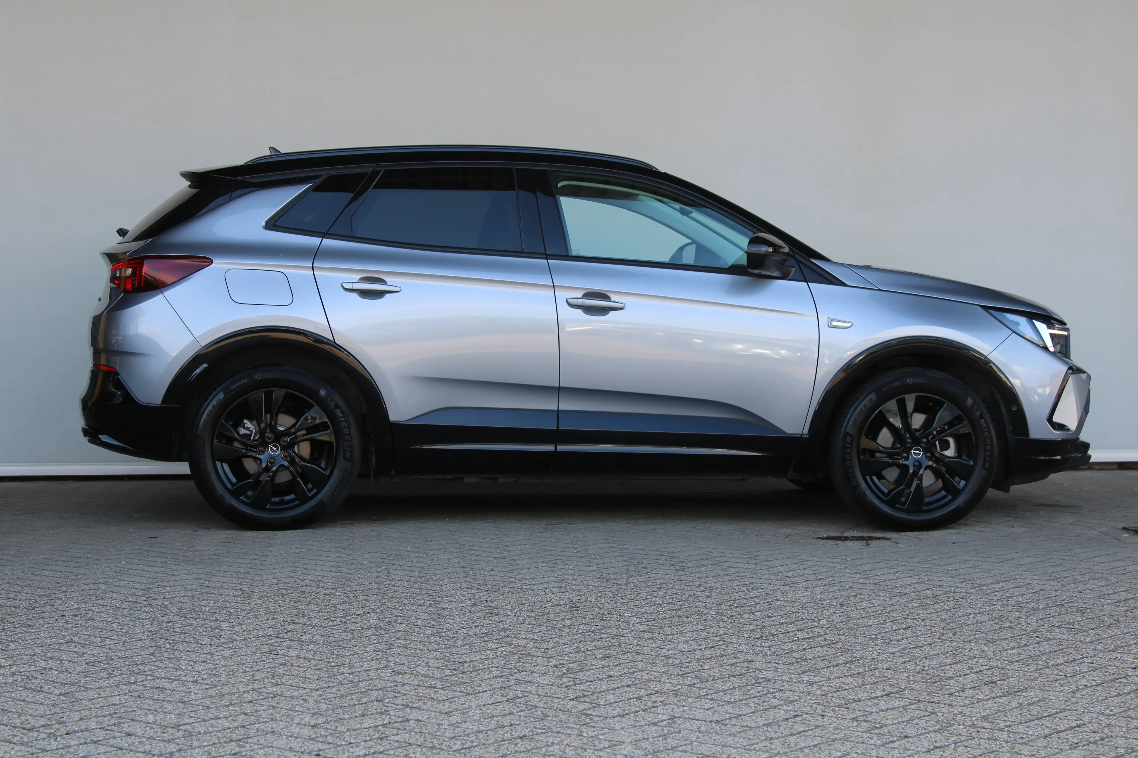 Opel Grandland 1.6 Turbo Plug-In Hybrid Business Elegance | Elekt — photo 5