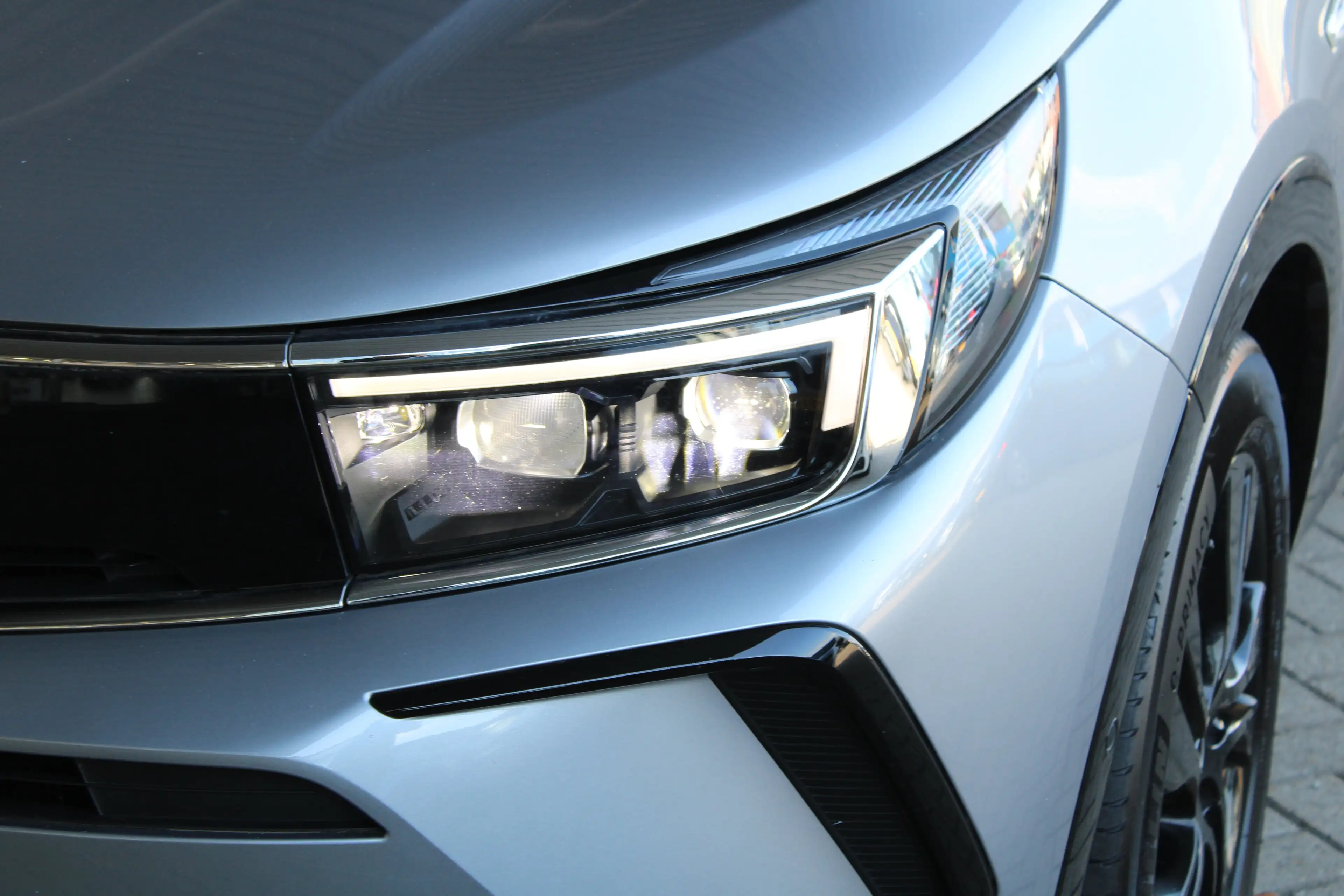 Opel Grandland 1.6 Turbo Plug-In Hybrid Business Elegance | Elekt — photo 36
