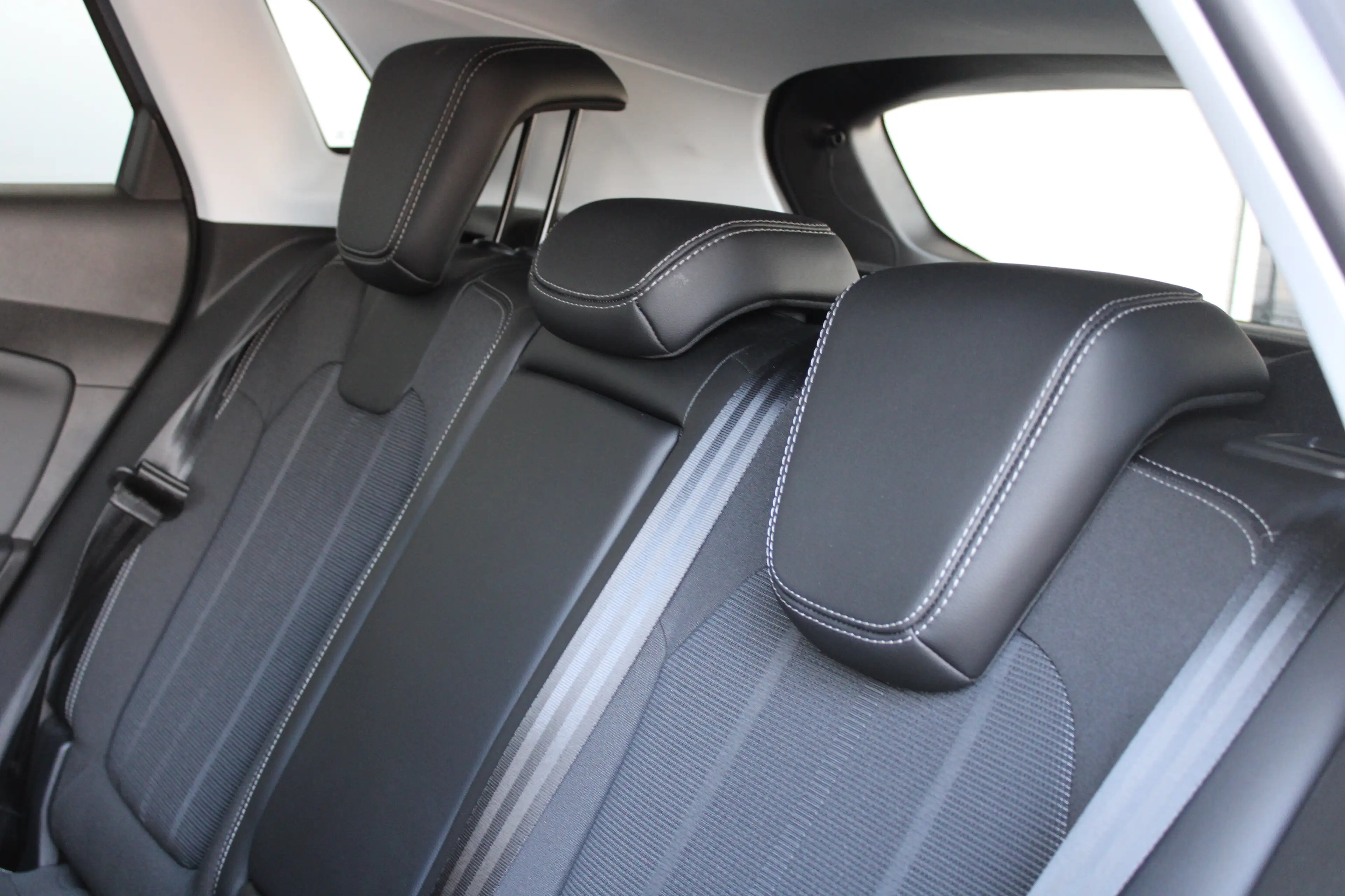Opel Grandland 1.6 Turbo Plug-In Hybrid Business Elegance | Elekt — photo 14